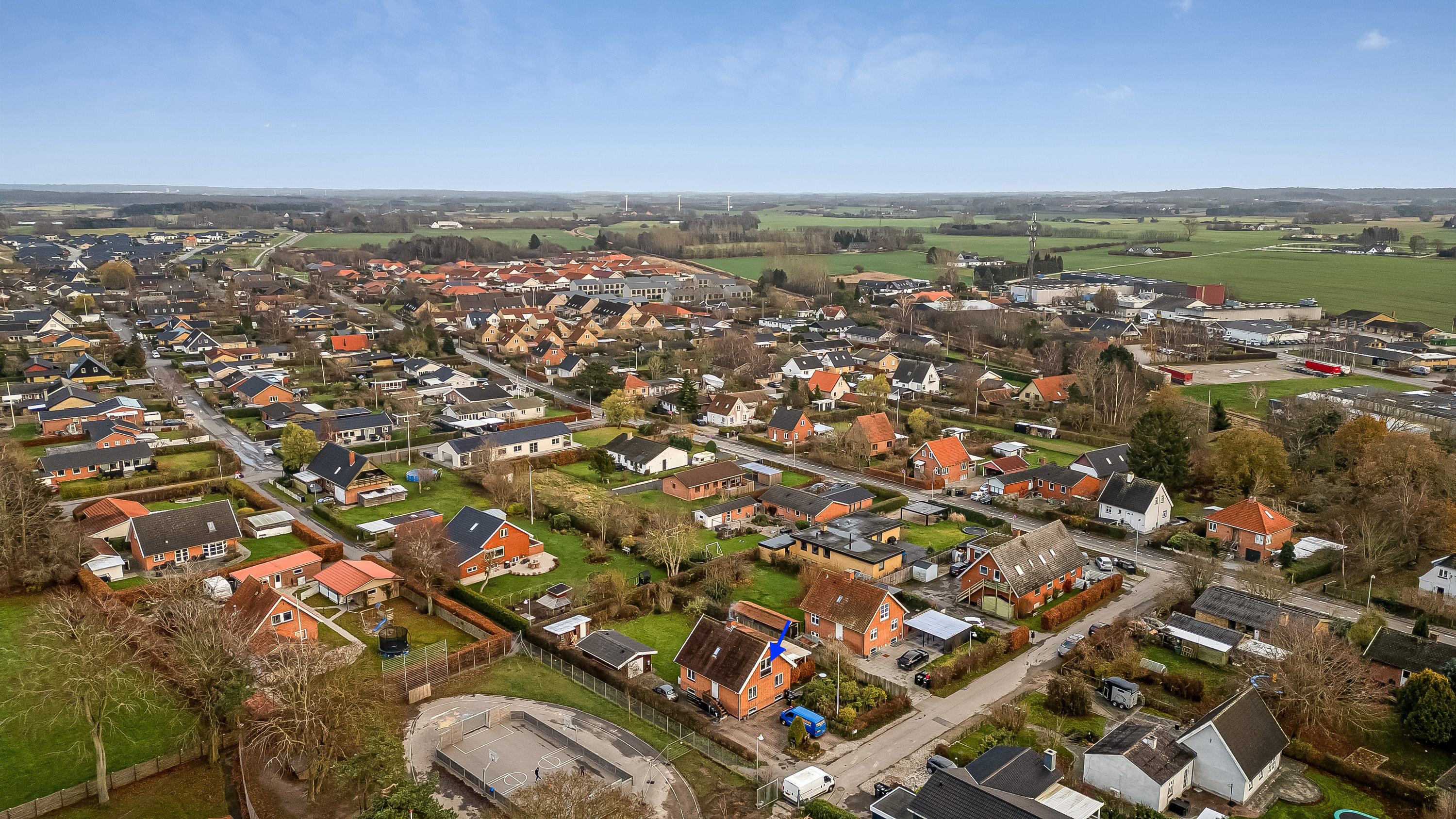 Fremhævet luftfoto billede i fuldskærmstilstand. Billede af Hulebækvej 4, 3320 Skævinge