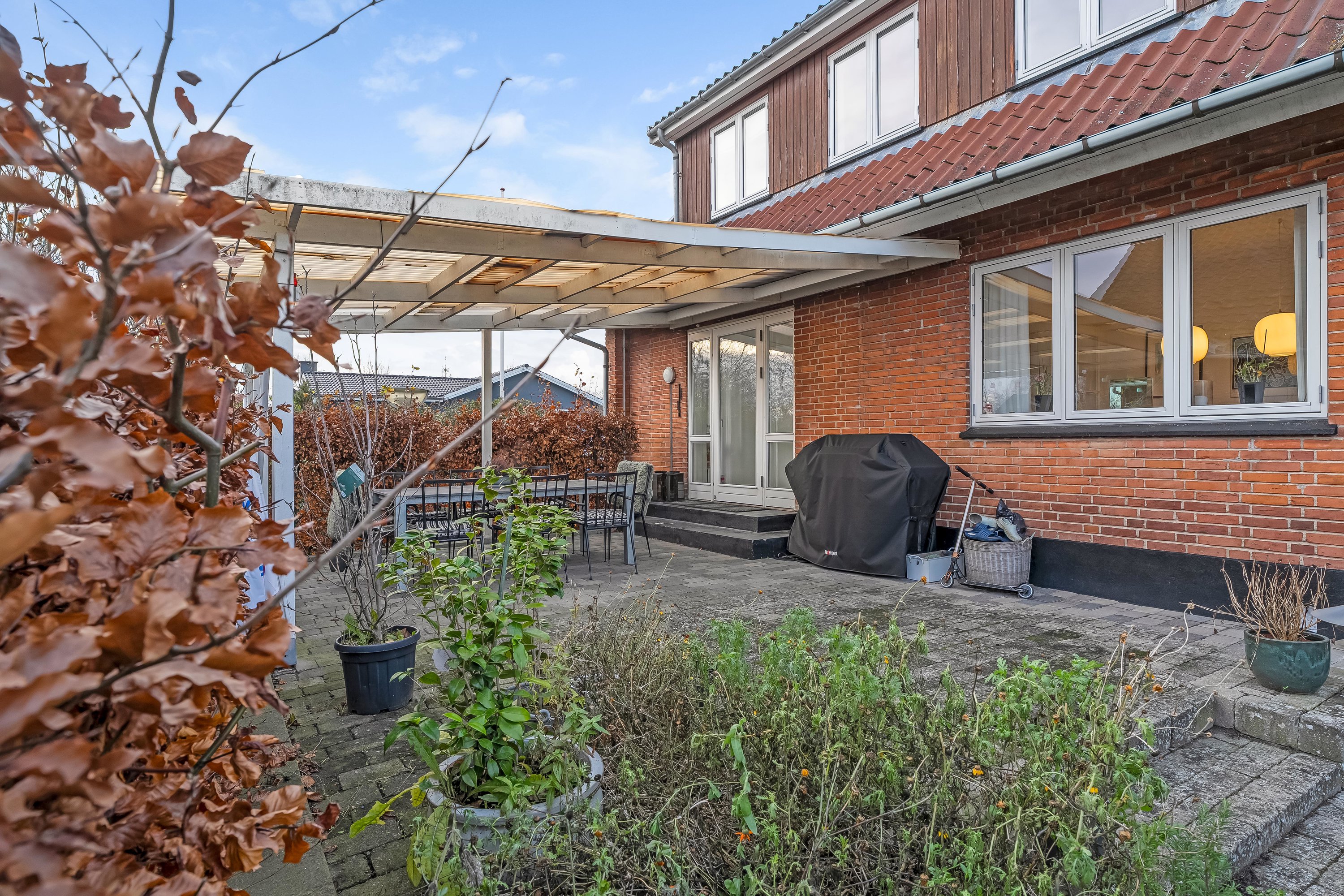 Fremhævet overdækket terrasse billede i fuldskærmstilstand. Billede af Hulebækvej 4, 3320 Skævinge