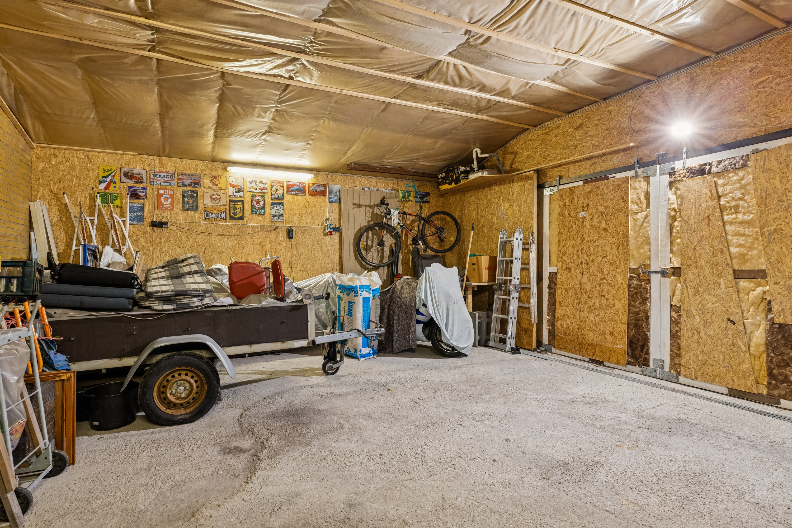 Fremhævet garage billede i fuldskærmstilstand. Billede af Solskrænten 11, 6310 Broager