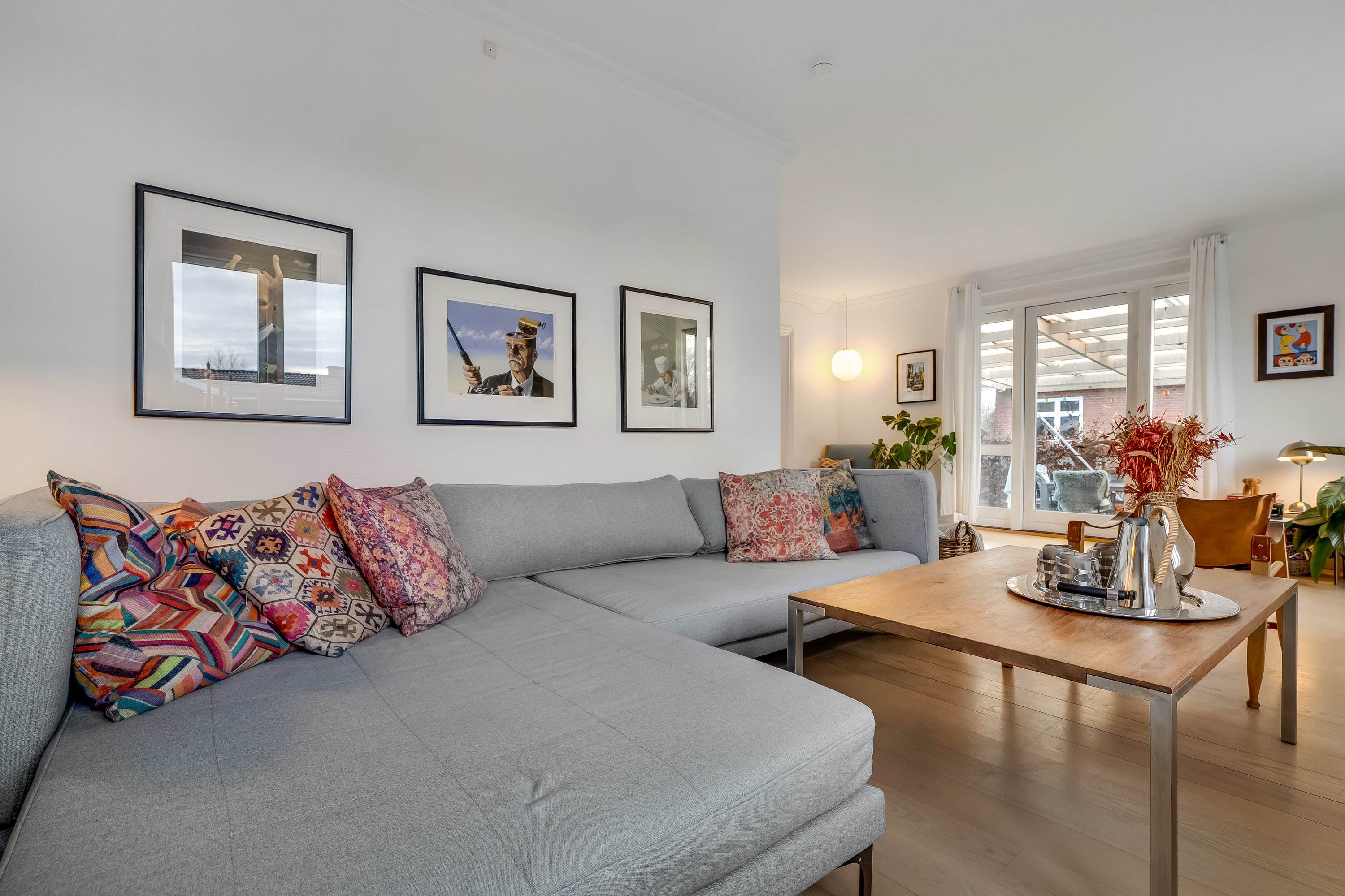 Fremhævet stue billede i fuldskærmstilstand. Billede af Hulebækvej 4, 3320 Skævinge