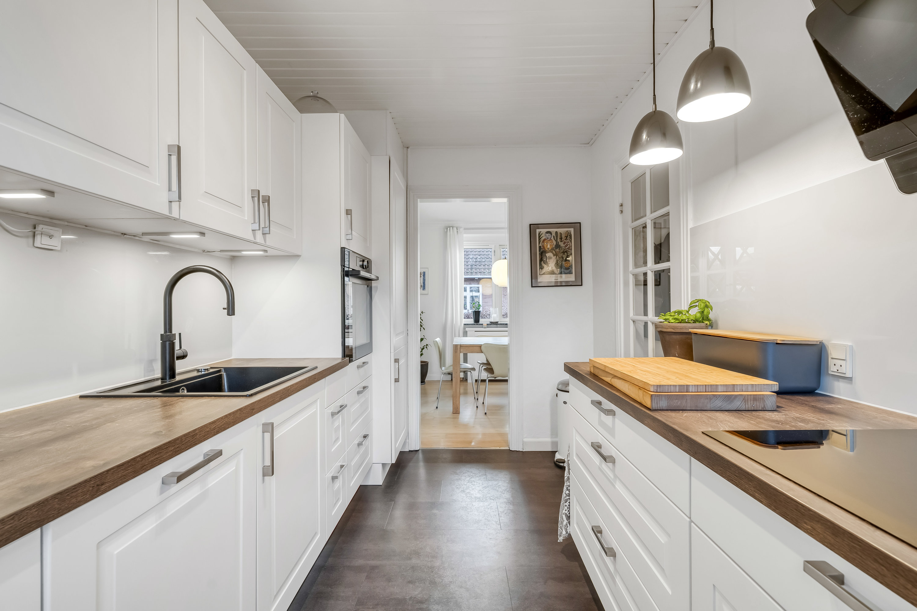 Fremhævet køkken billede i fuldskærmstilstand. Billede af Hulebækvej 4, 3320 Skævinge