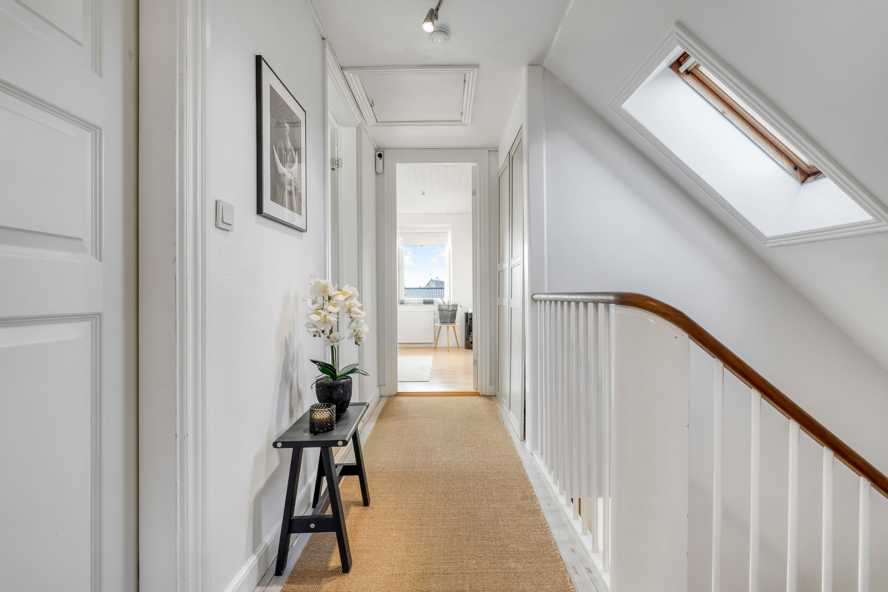 Fremhævet gang billede i fuldskærmstilstand. Billede af Hulebækvej 4, 3320 Skævinge