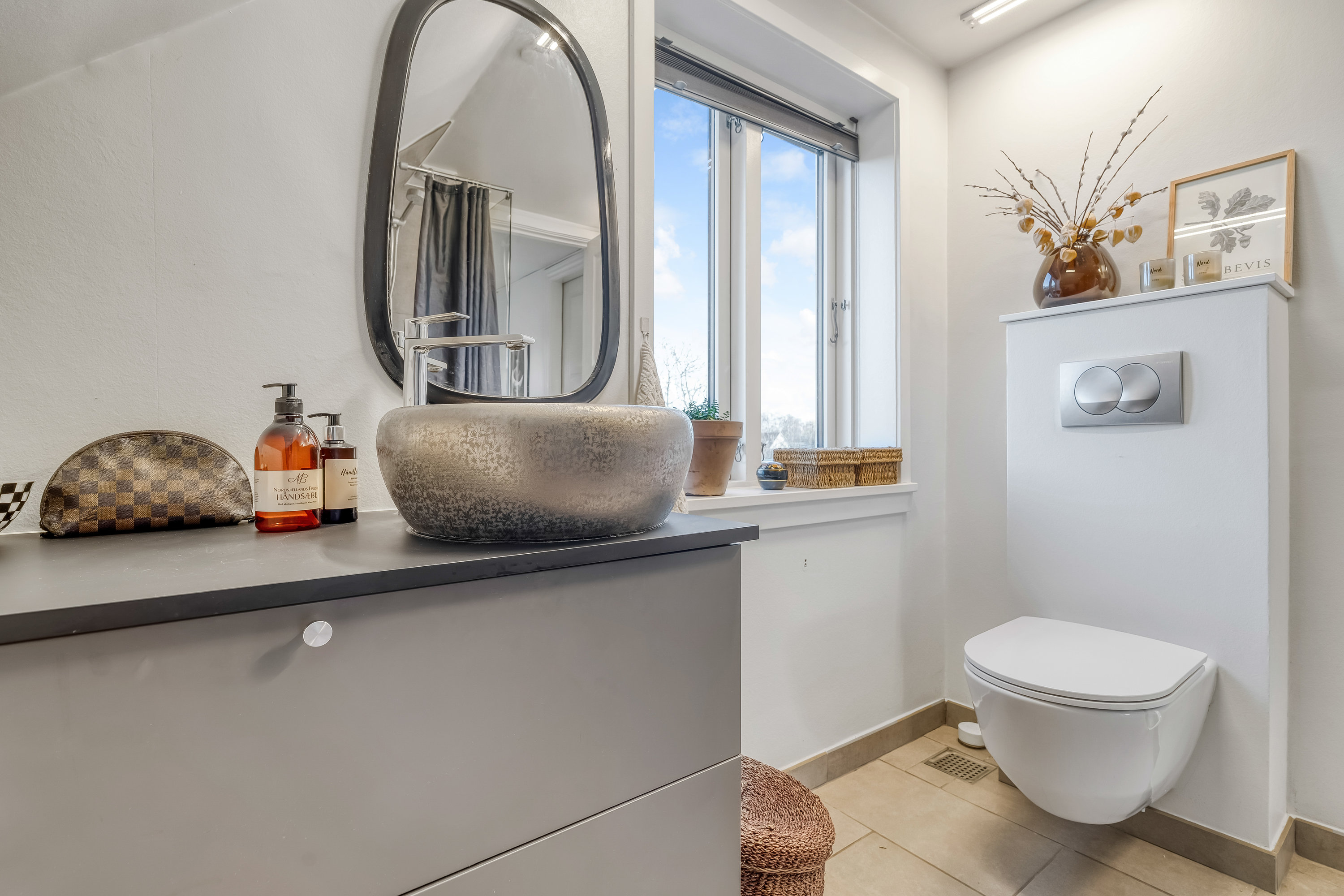 Fremhævet badeværelse billede i fuldskærmstilstand. Billede af Hulebækvej 4, 3320 Skævinge