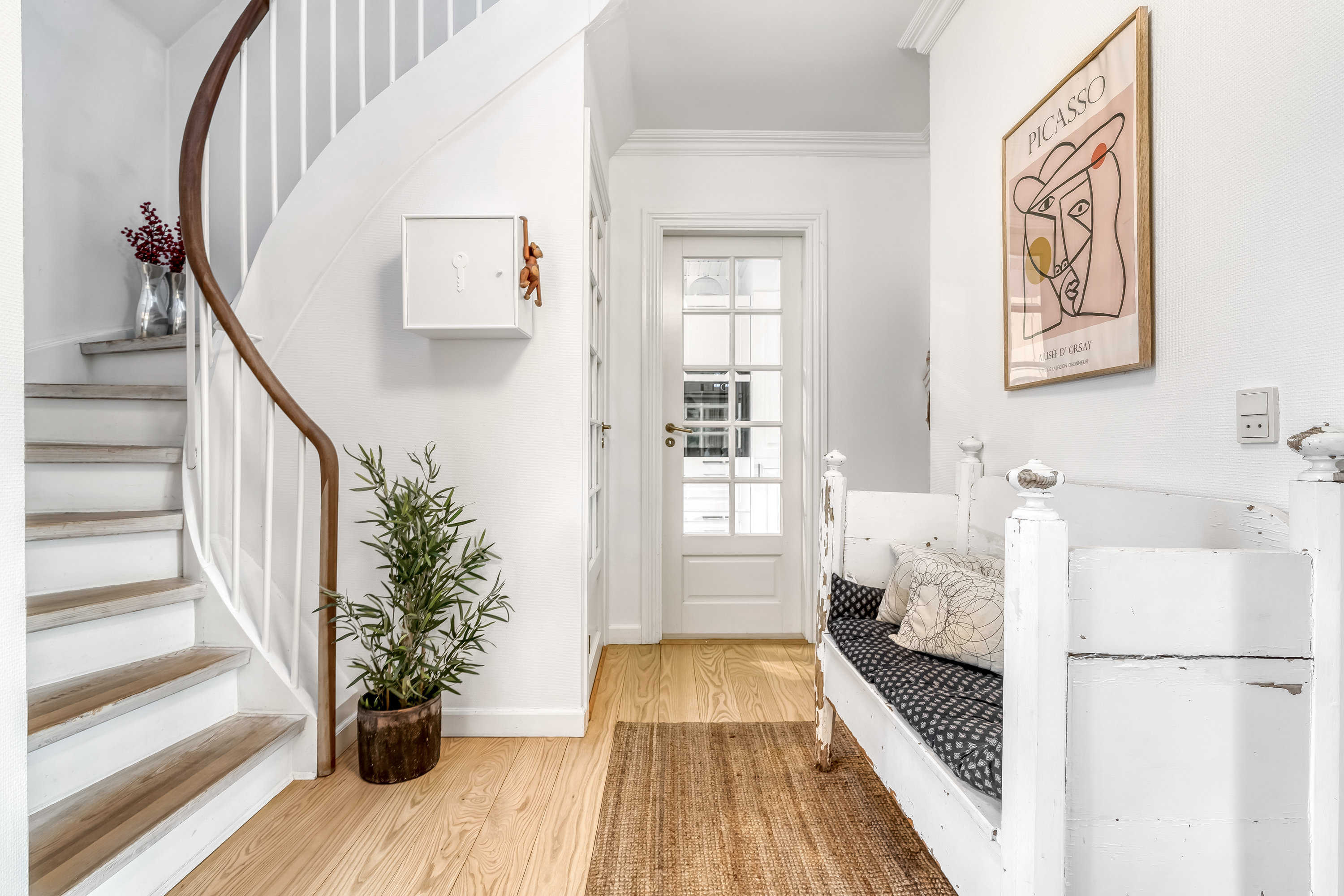 Fremhævet gang billede i fuldskærmstilstand. Billede af Hulebækvej 4, 3320 Skævinge