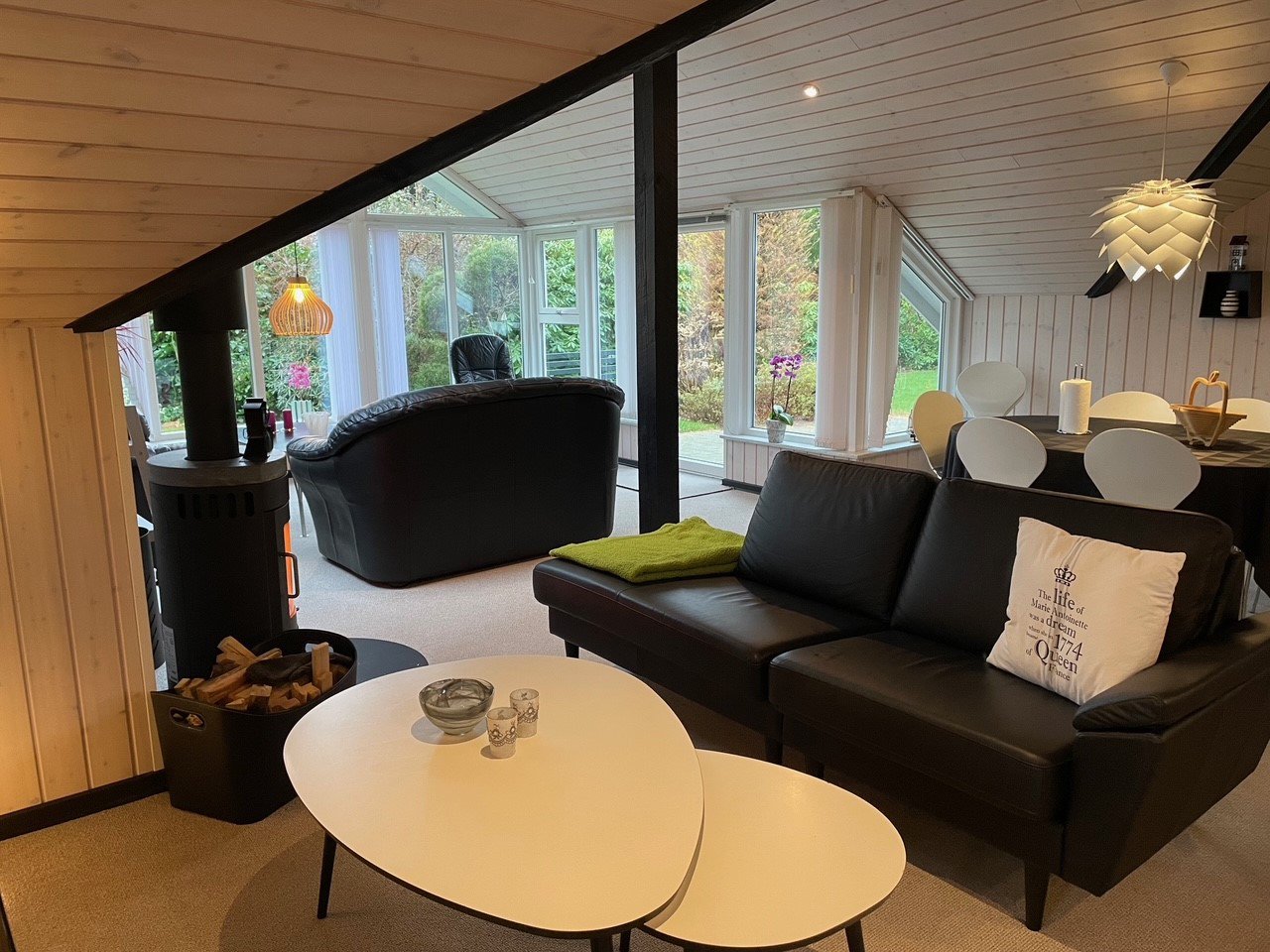 Fremhævet køkken stue  billede i fuldskærmstilstand. Billede af Beta 9, 6893 Hemmet