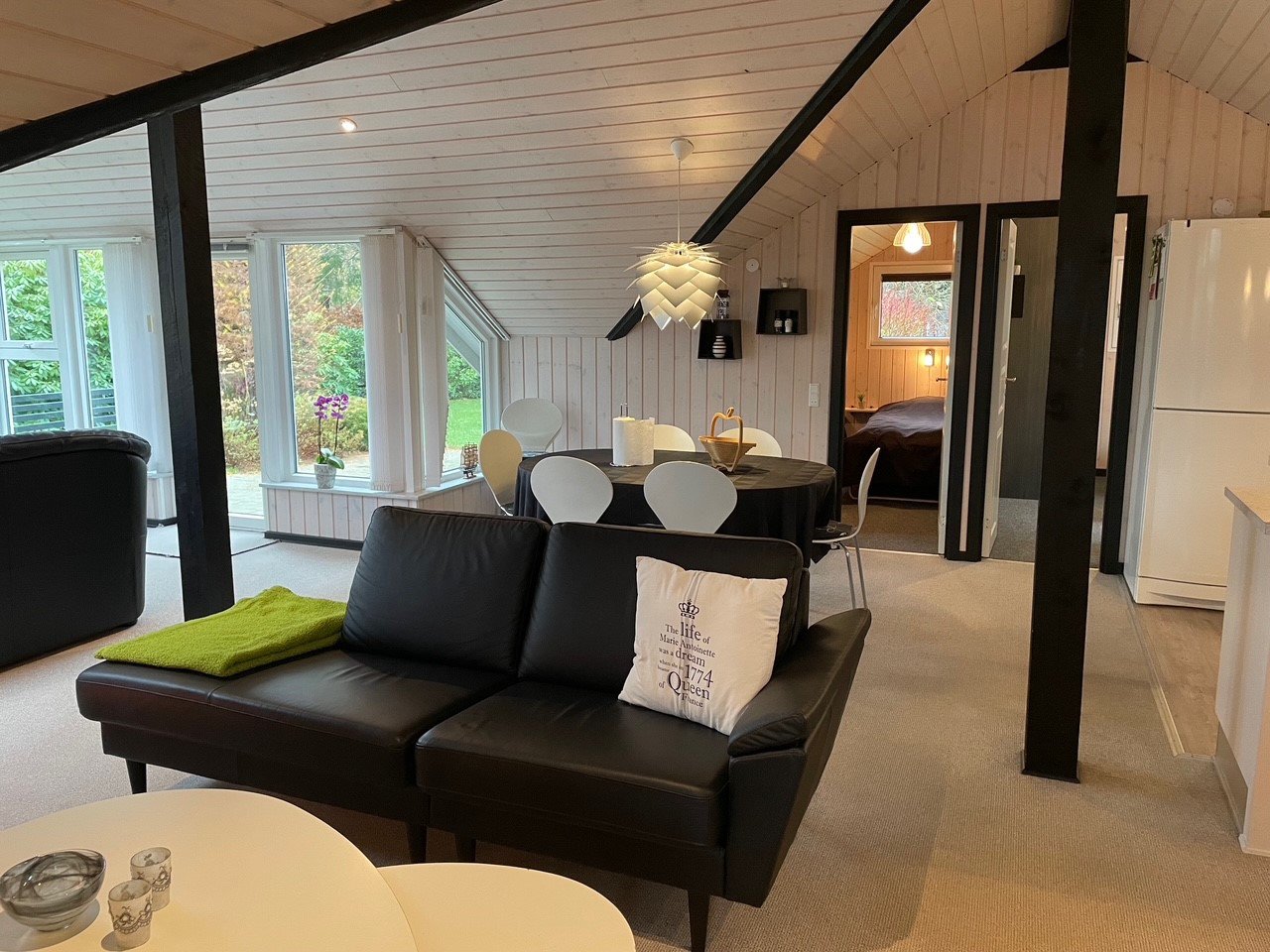 Fremhævet køkken stue  billede i fuldskærmstilstand. Billede af Beta 9, 6893 Hemmet