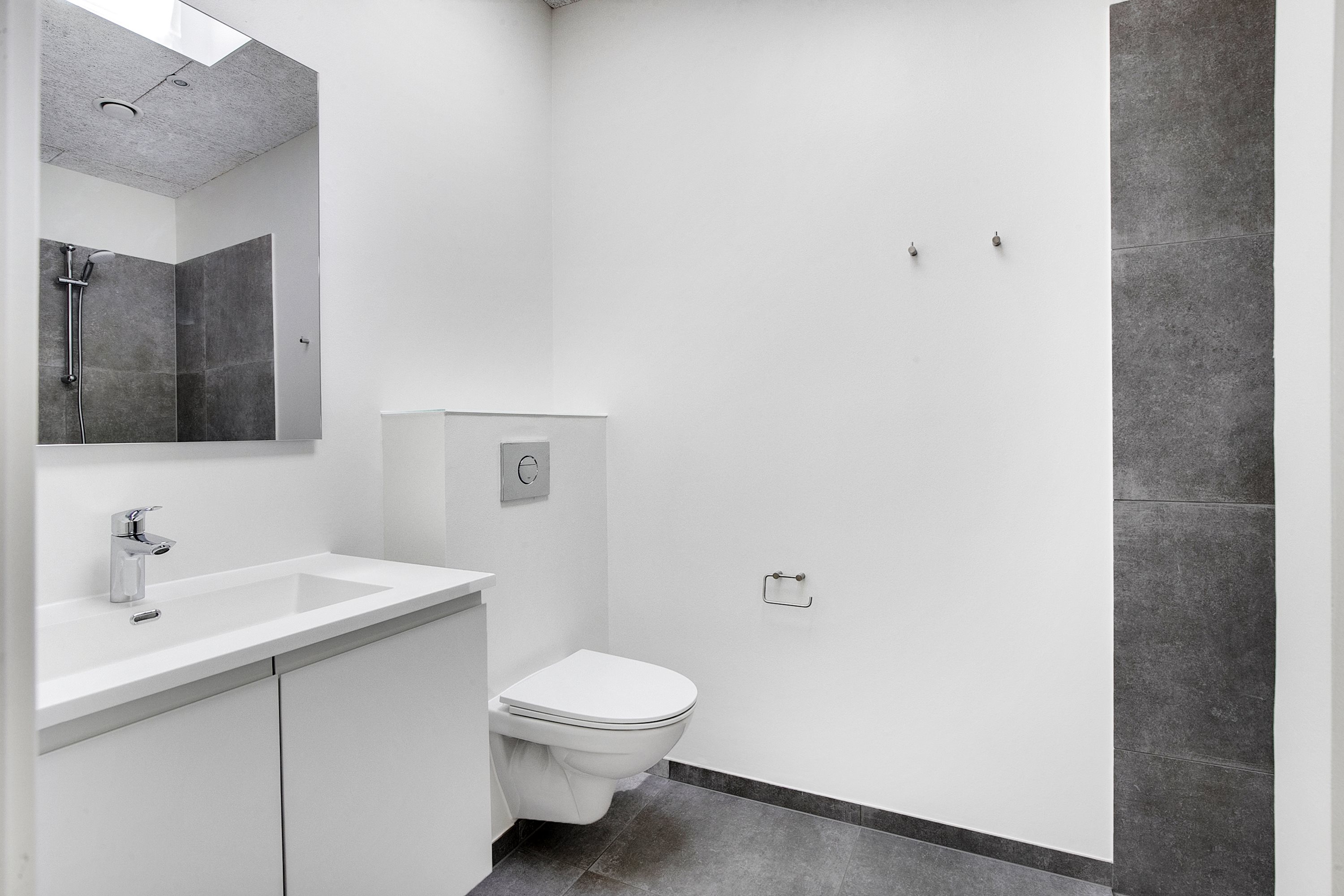 Fremhævet badeværelse billede i fuldskærmstilstand. Billede af Hovensvej 35, 9440 Aabybro