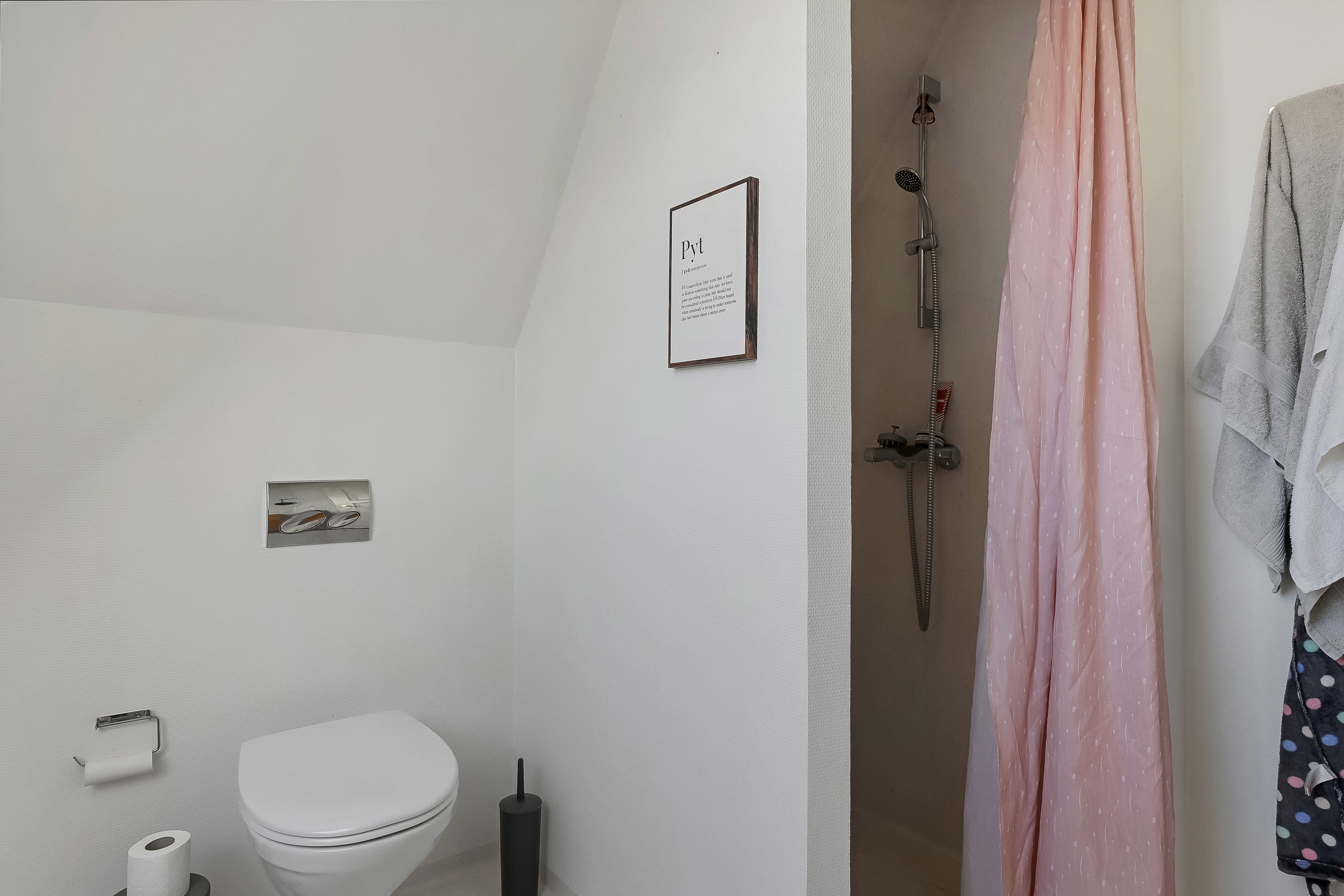 Fremhævet badeværelse billede i fuldskærmstilstand. Billede af Torvegade 19, 7600 Struer