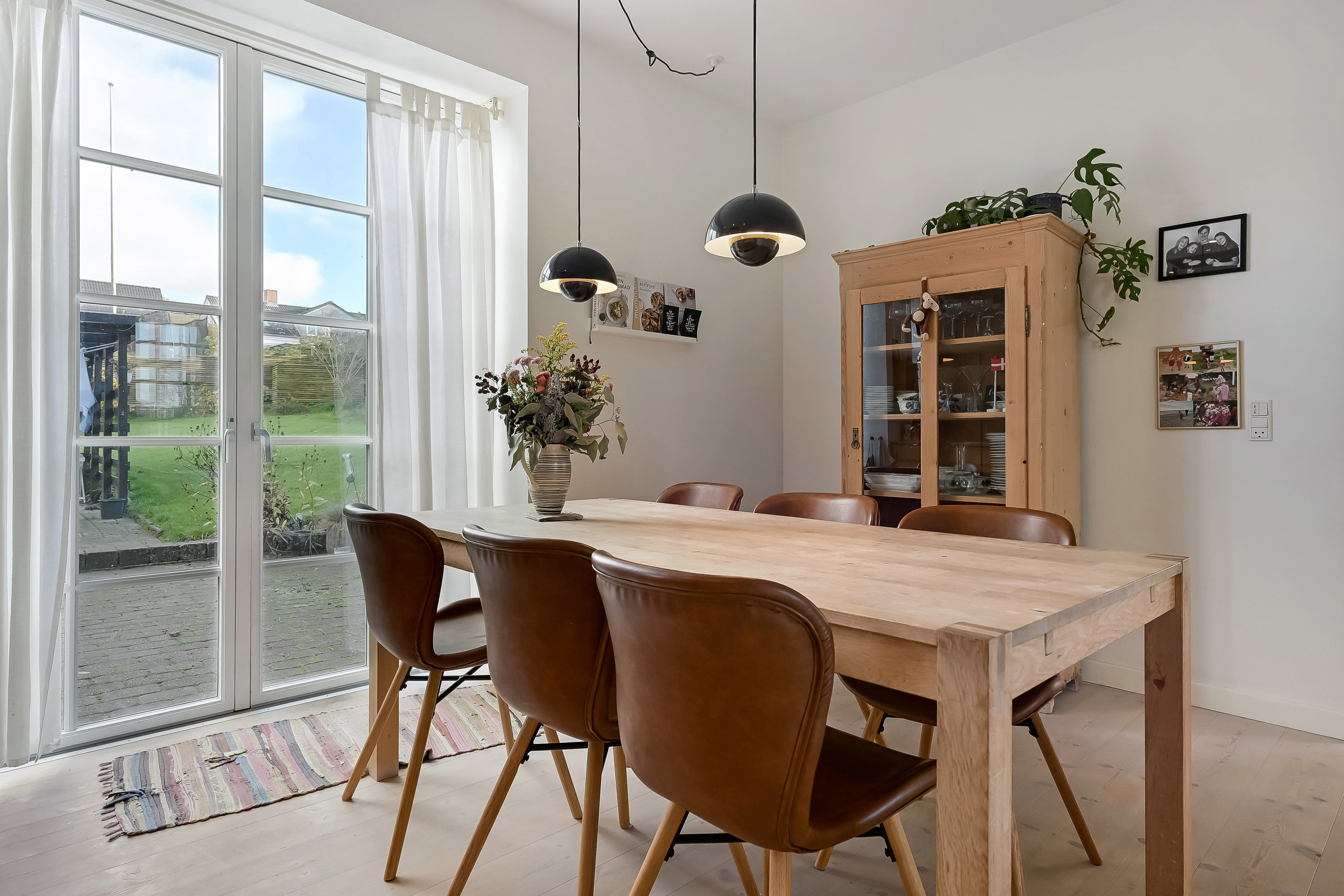 Fremhævet stue billede i fuldskærmstilstand. Billede af Torvegade 19, 7600 Struer