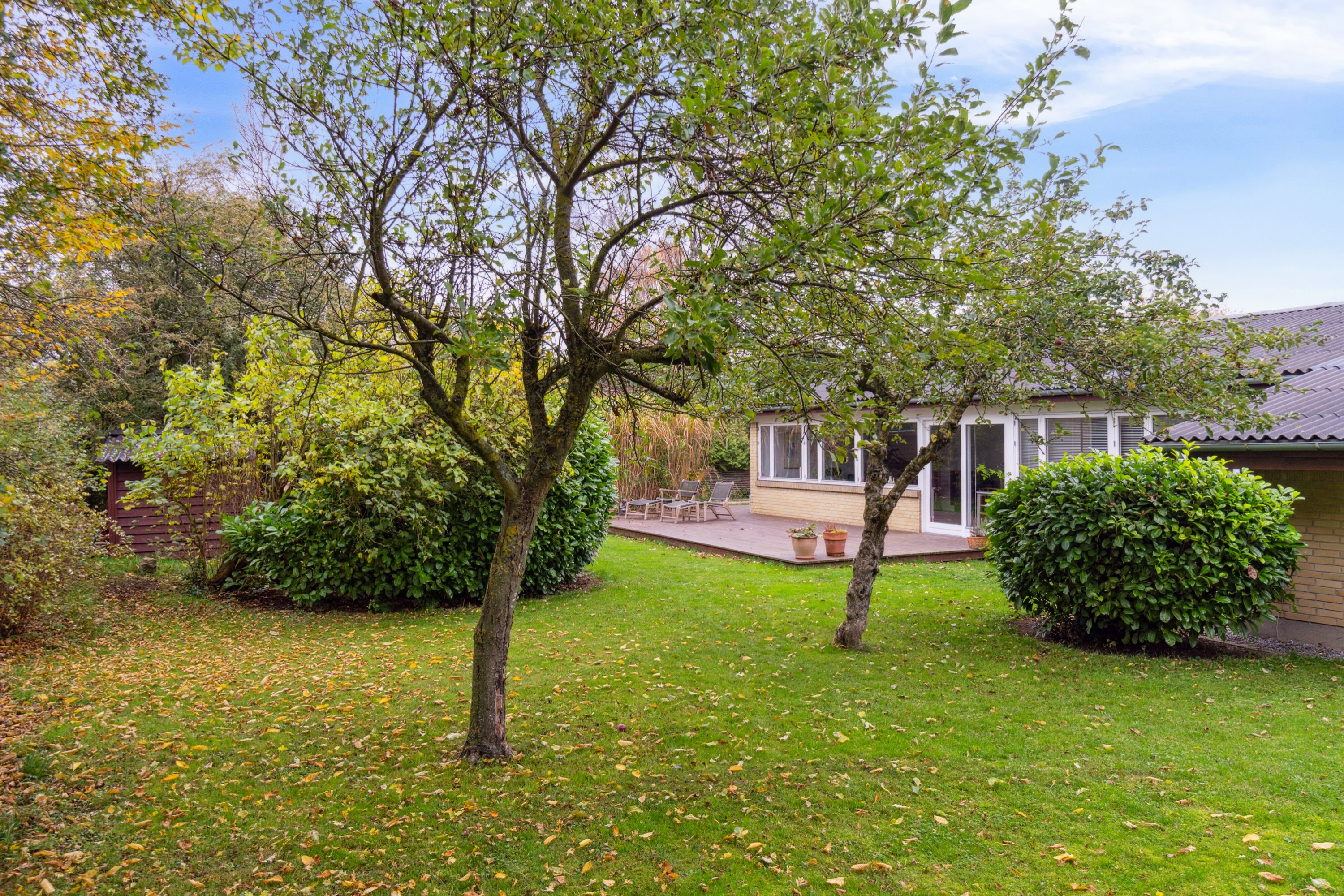 Fremhævet set fra haven billede i fuldskærmstilstand. Billede af Baldersvej 1, Slagelse, 4200 Slagelse