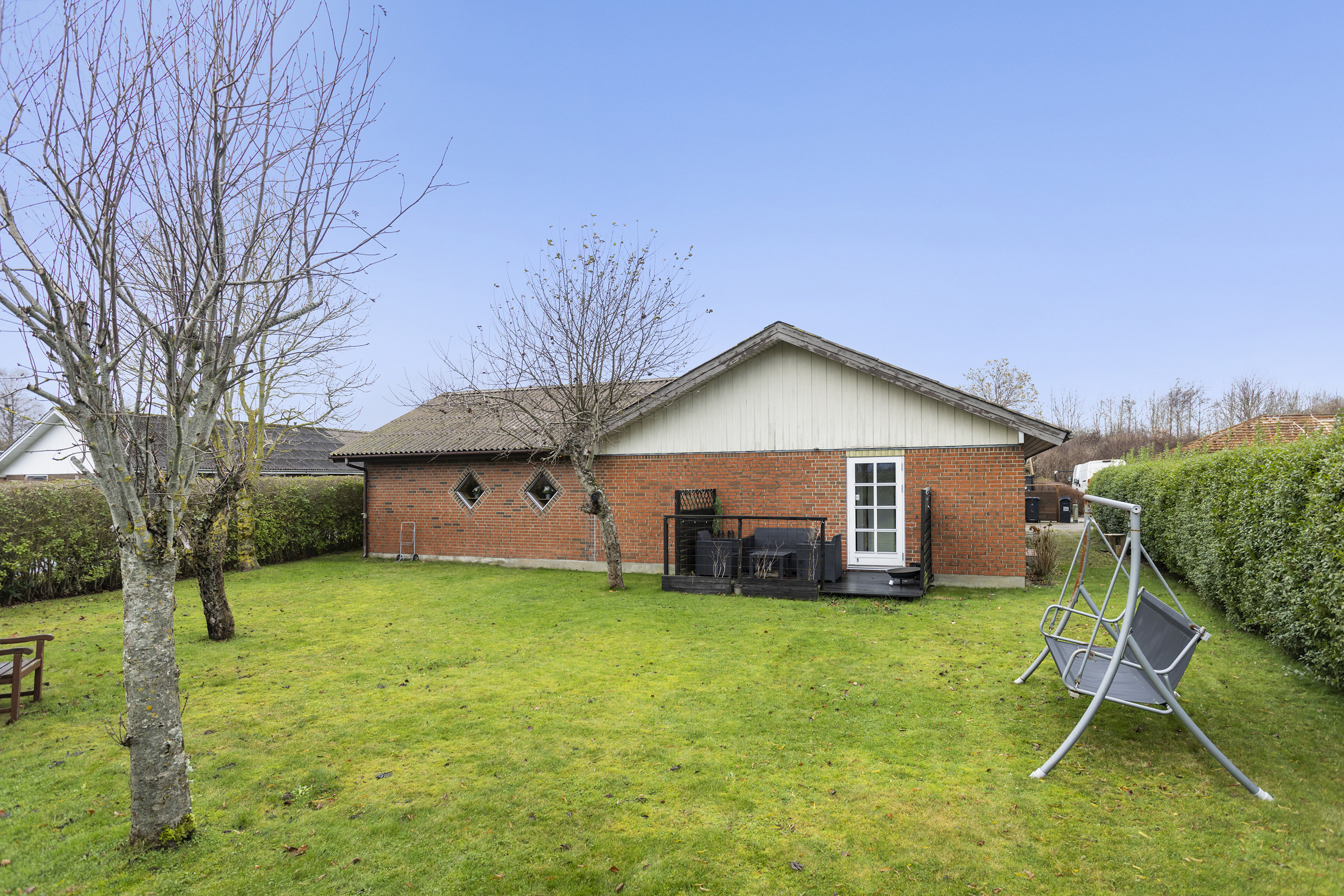 Fremhævet facade billede i fuldskærmstilstand. Billede af Tennisvej 42, 9900 Frederikshavn