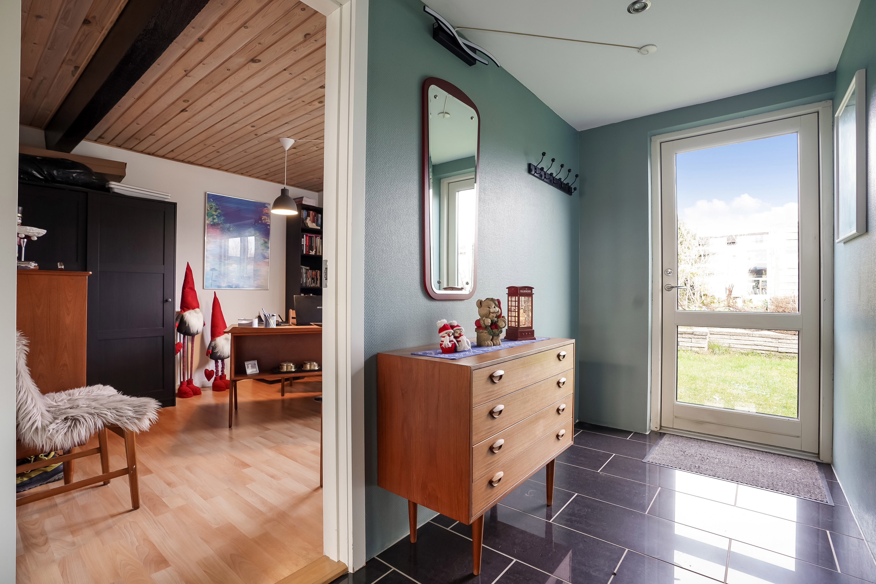 Fremhævet entré billede i fuldskærmstilstand. Billede af Marthavænget 10, Næsby, 5270 Odense N