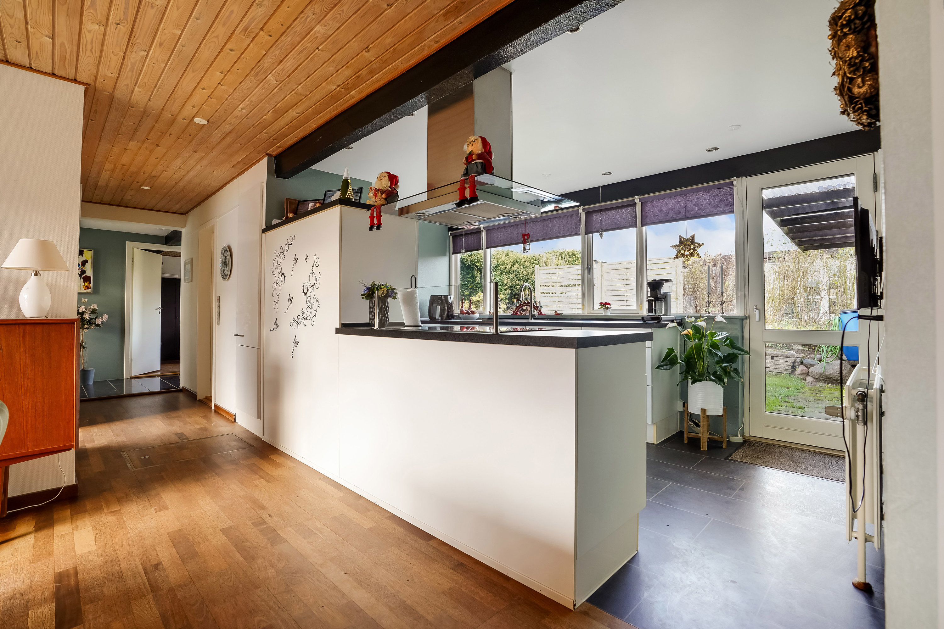 Fremhævet køkken billede i fuldskærmstilstand. Billede af Marthavænget 10, Næsby, 5270 Odense N