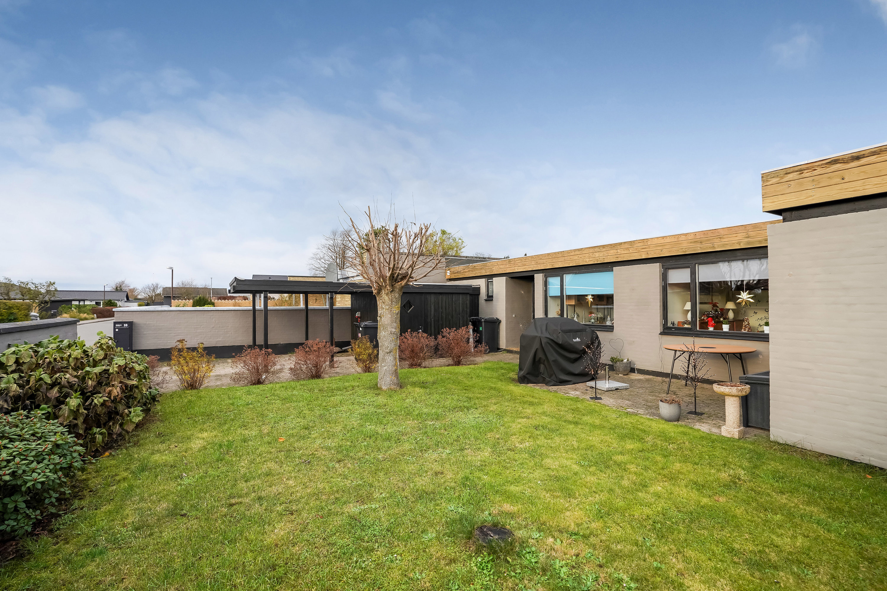 Fremhævet have billede i fuldskærmstilstand. Billede af Marthavænget 10, Næsby, 5270 Odense N