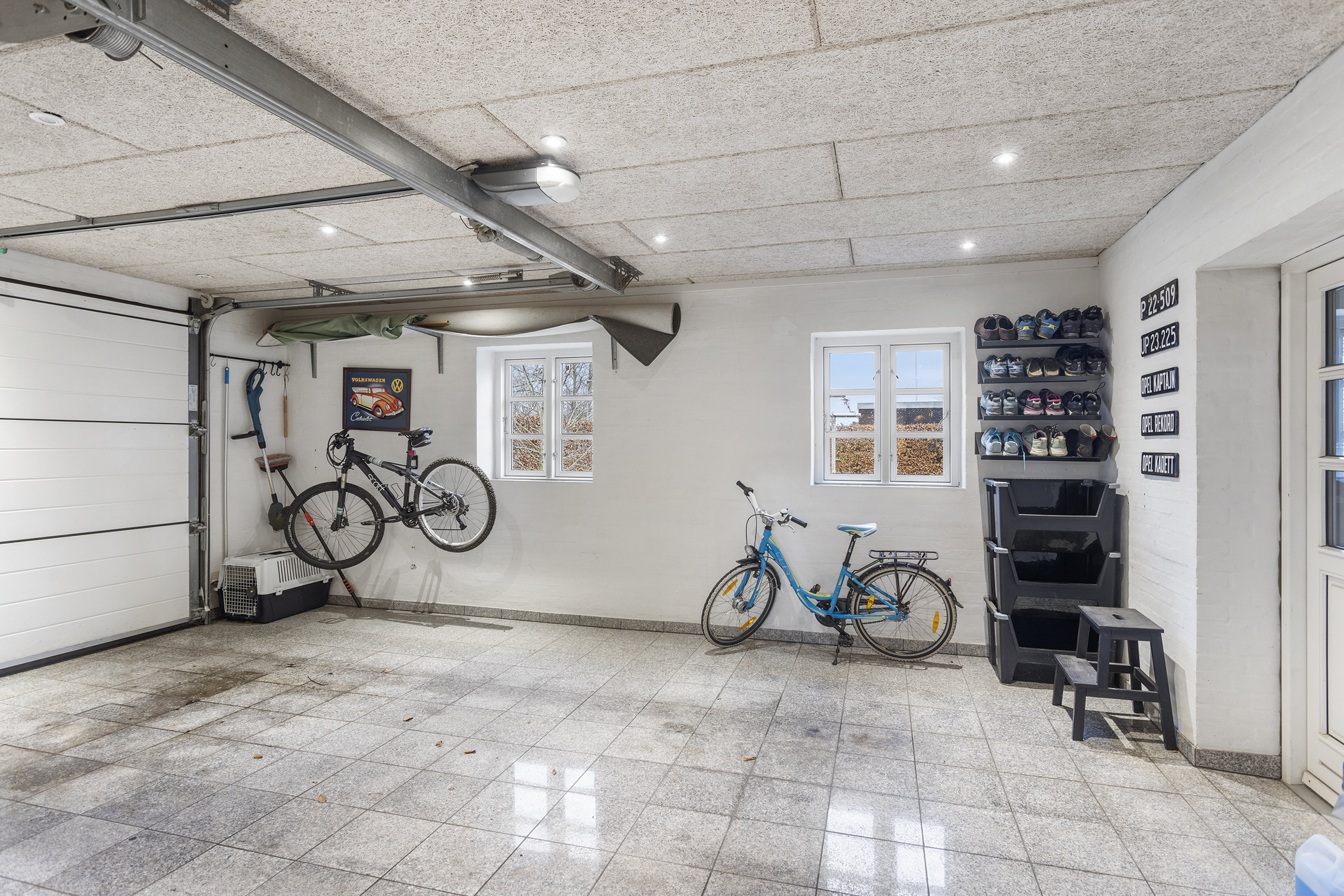 Fremhævet garage billede i fuldskærmstilstand. Billede af Østeralle 64, 9300 Sæby