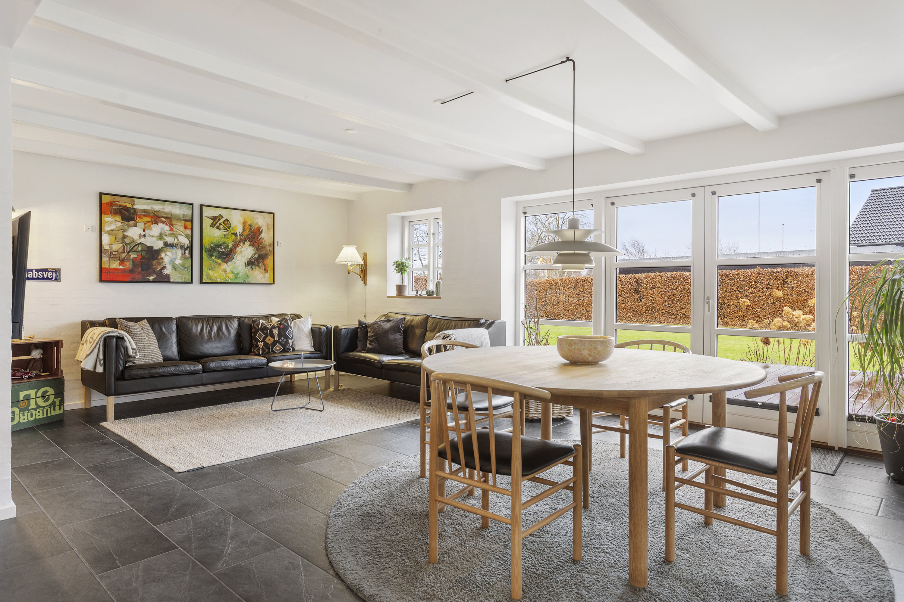 Fremhævet stue billede i fuldskærmstilstand. Billede af Østeralle 64, 9300 Sæby