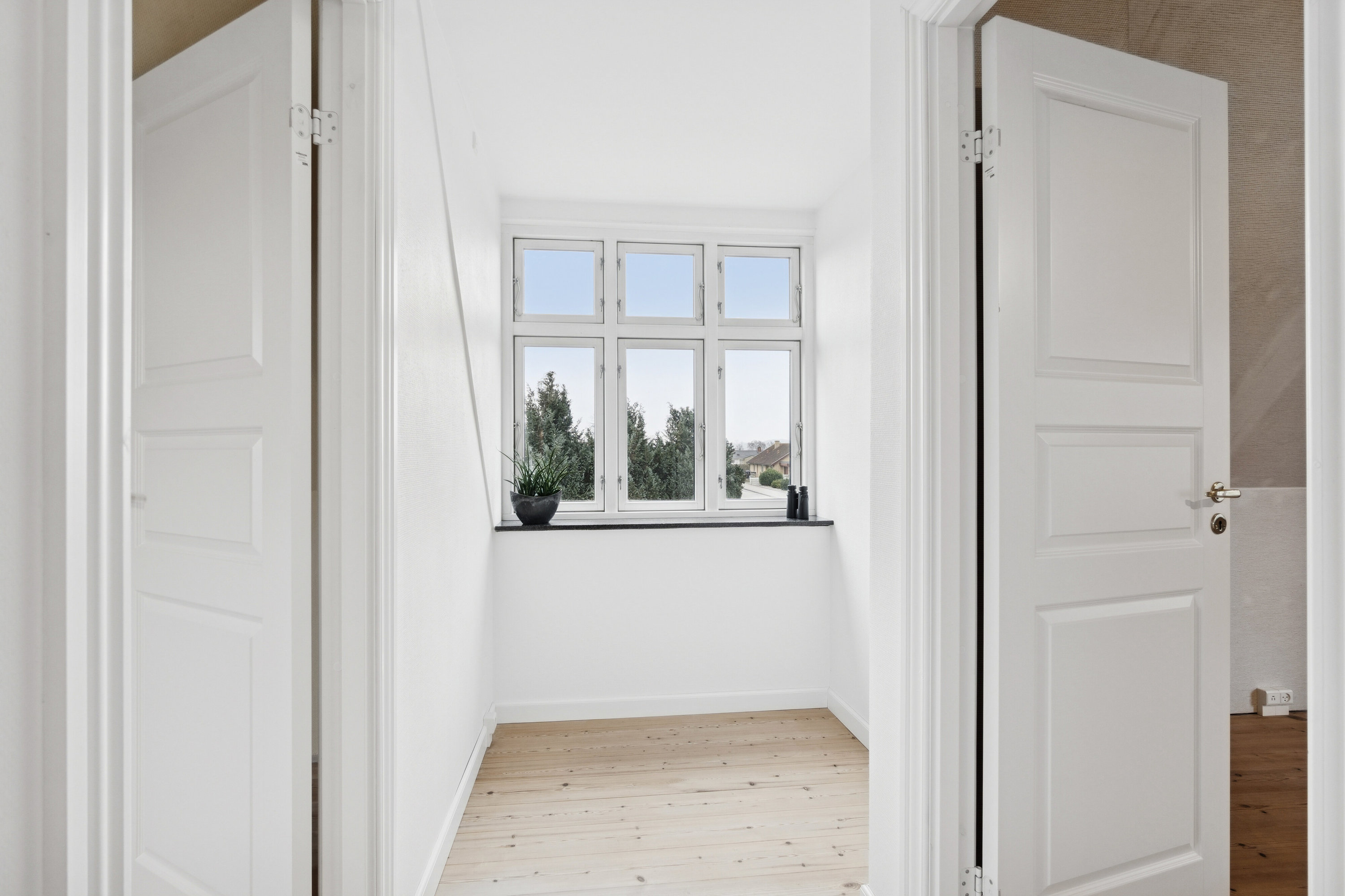 Fremhævet gang billede i fuldskærmstilstand. Billede af Hørby Færgevej 11, Hørby, 4300 Holbæk