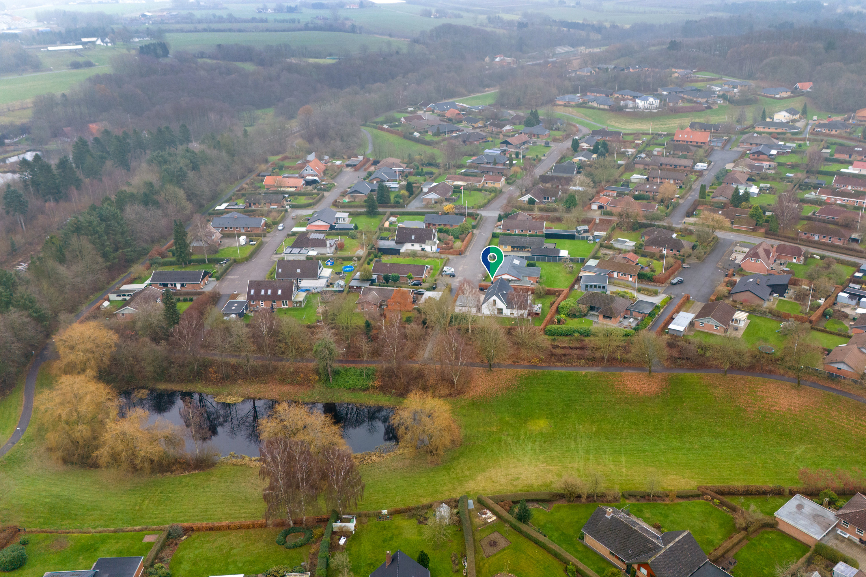 Fremhævet luftfoto billede i fuldskærmstilstand. Billede af Borggårdsparken 35, 7080 Børkop