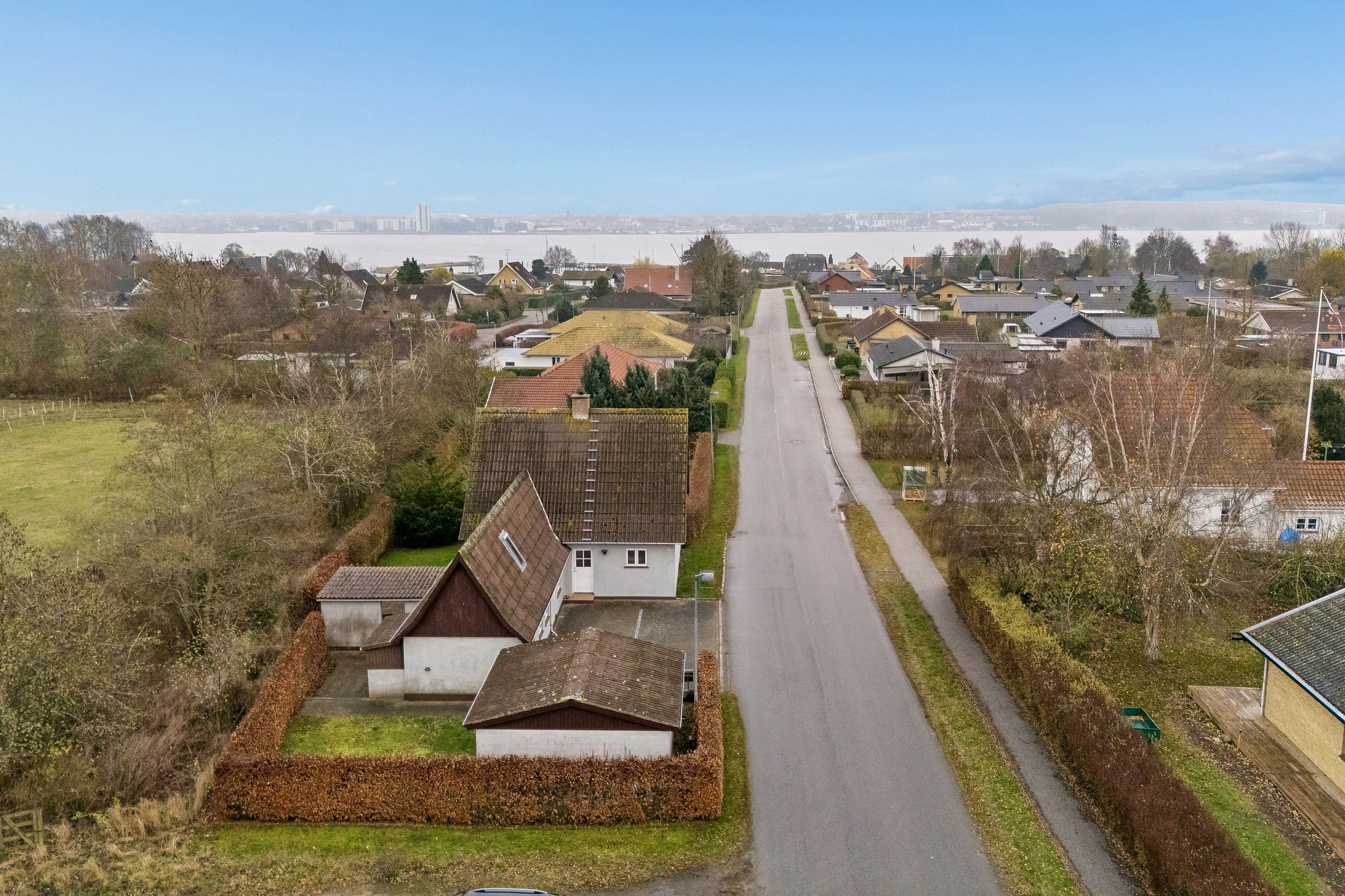 Fremhævet luftfoto billede i fuldskærmstilstand. Billede af Hørby Færgevej 11, Hørby, 4300 Holbæk