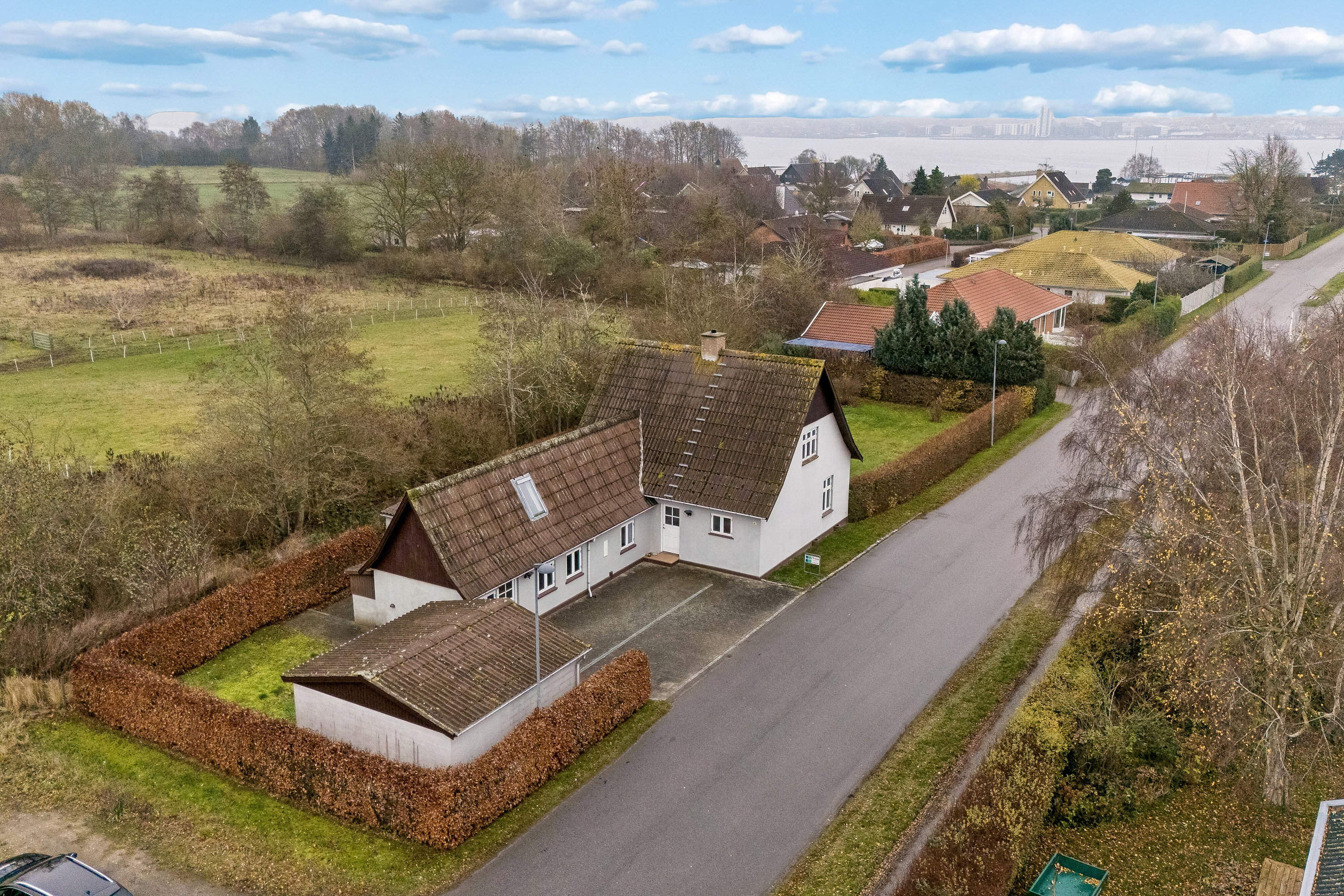 Fremhævet luftfoto billede i fuldskærmstilstand. Billede af Hørby Færgevej 11, Hørby, 4300 Holbæk