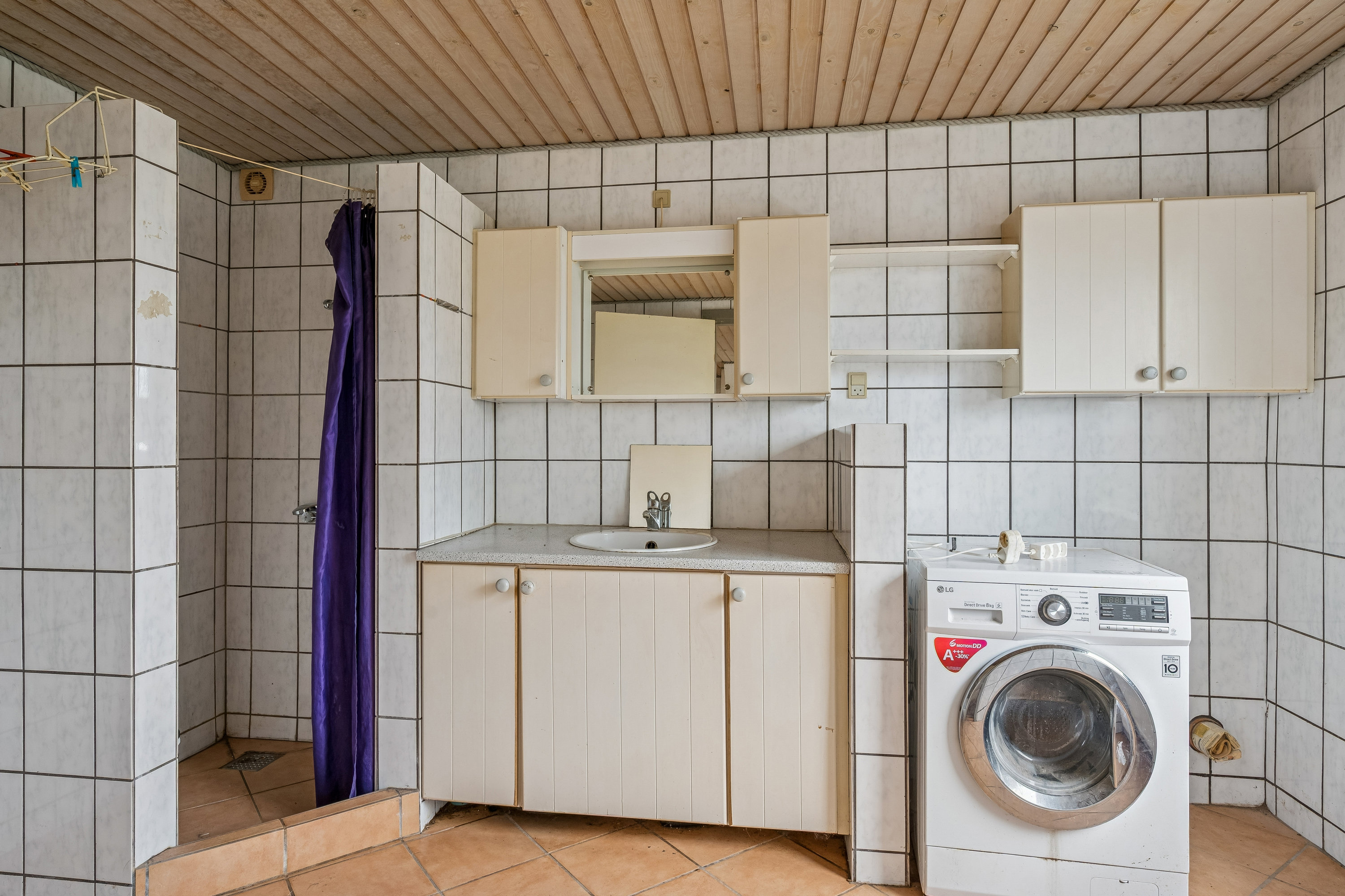 Fremhævet badeværelse billede i fuldskærmstilstand. Billede af Skræddergyden 13, Skjød, 8450 Hammel