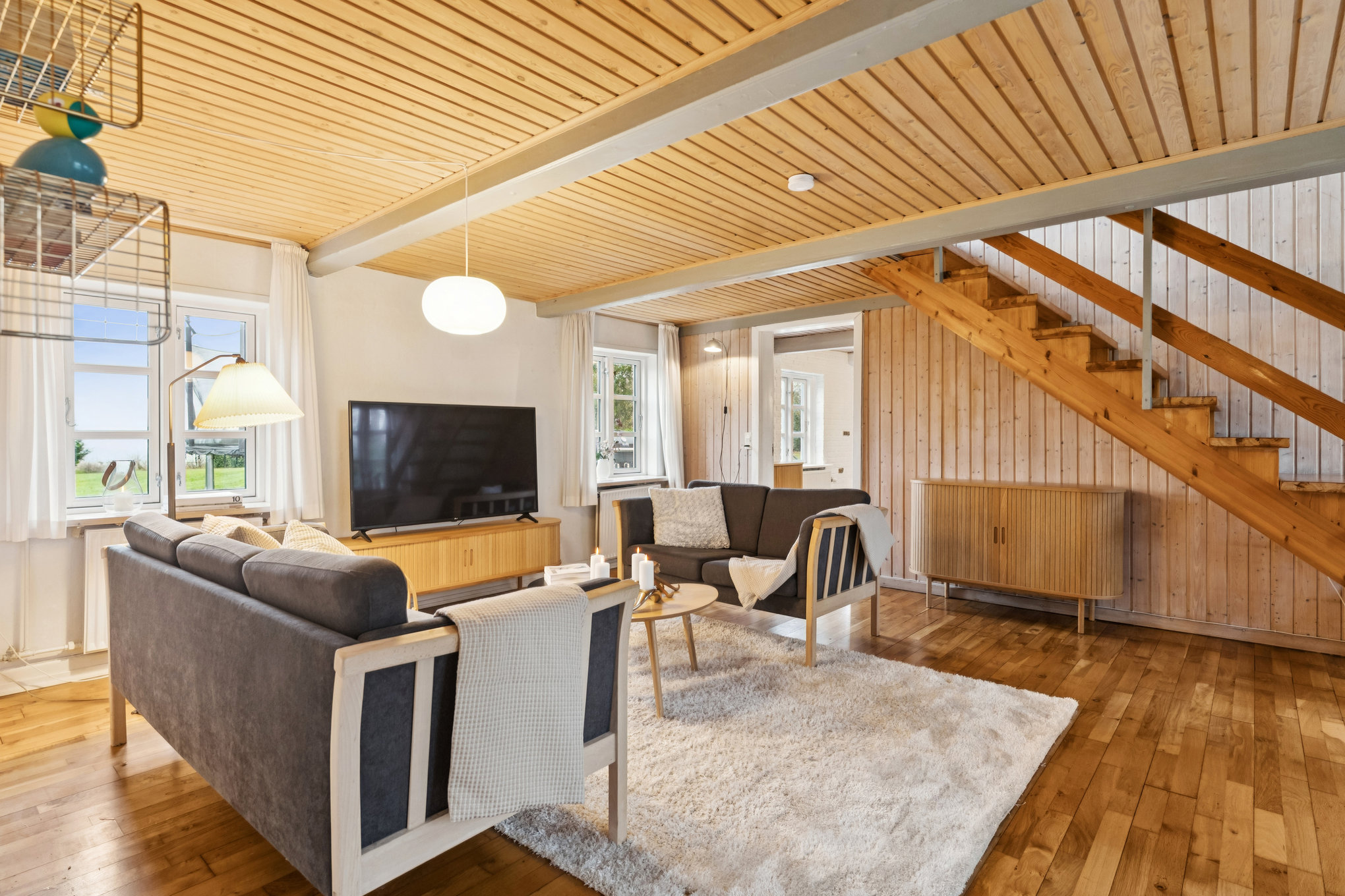 Fremhævet stue billede i fuldskærmstilstand. Billede af Lillegade 12, Hald, 8983 Gjerlev J