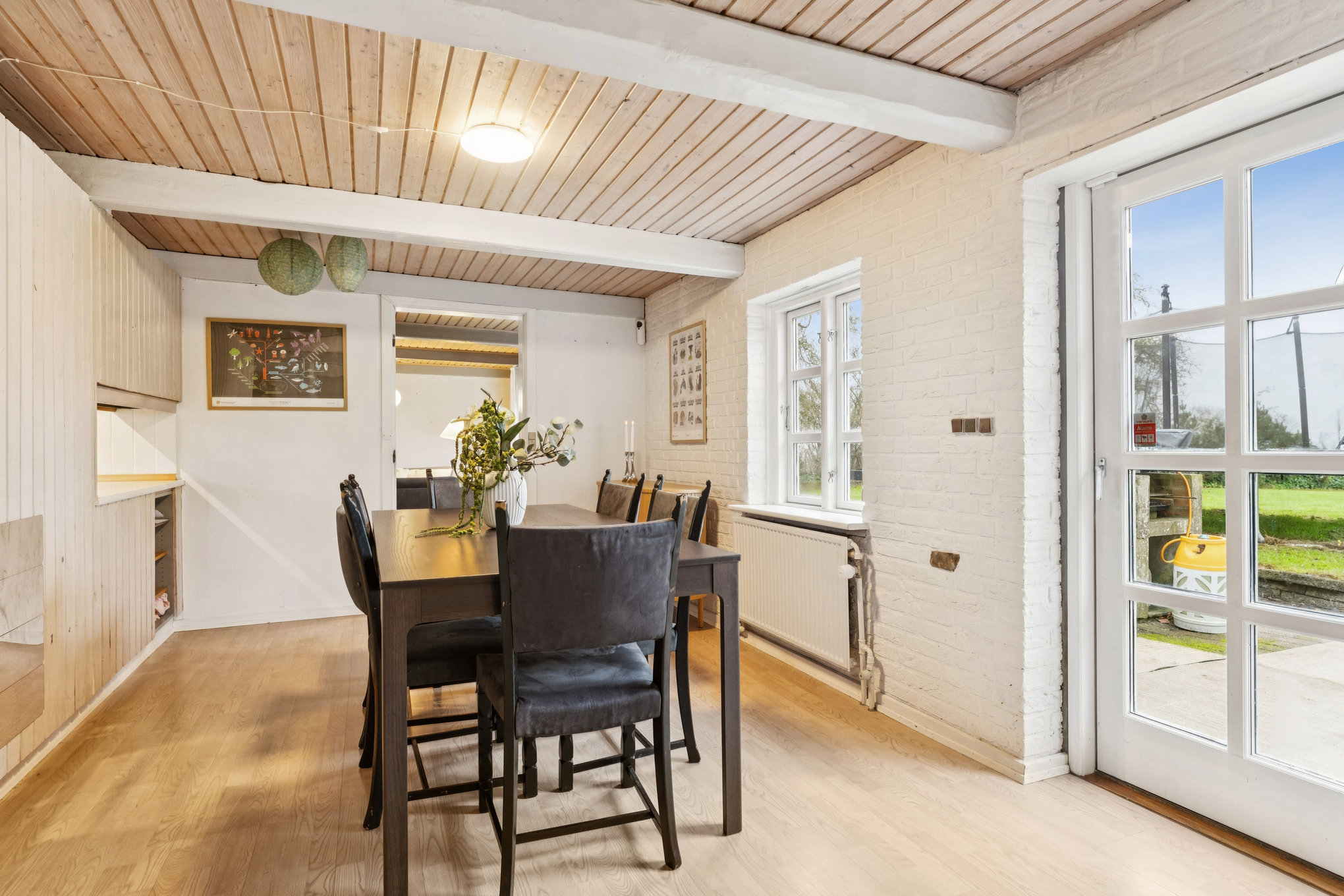 Fremhævet stue billede i fuldskærmstilstand. Billede af Lillegade 12, Hald, 8983 Gjerlev J