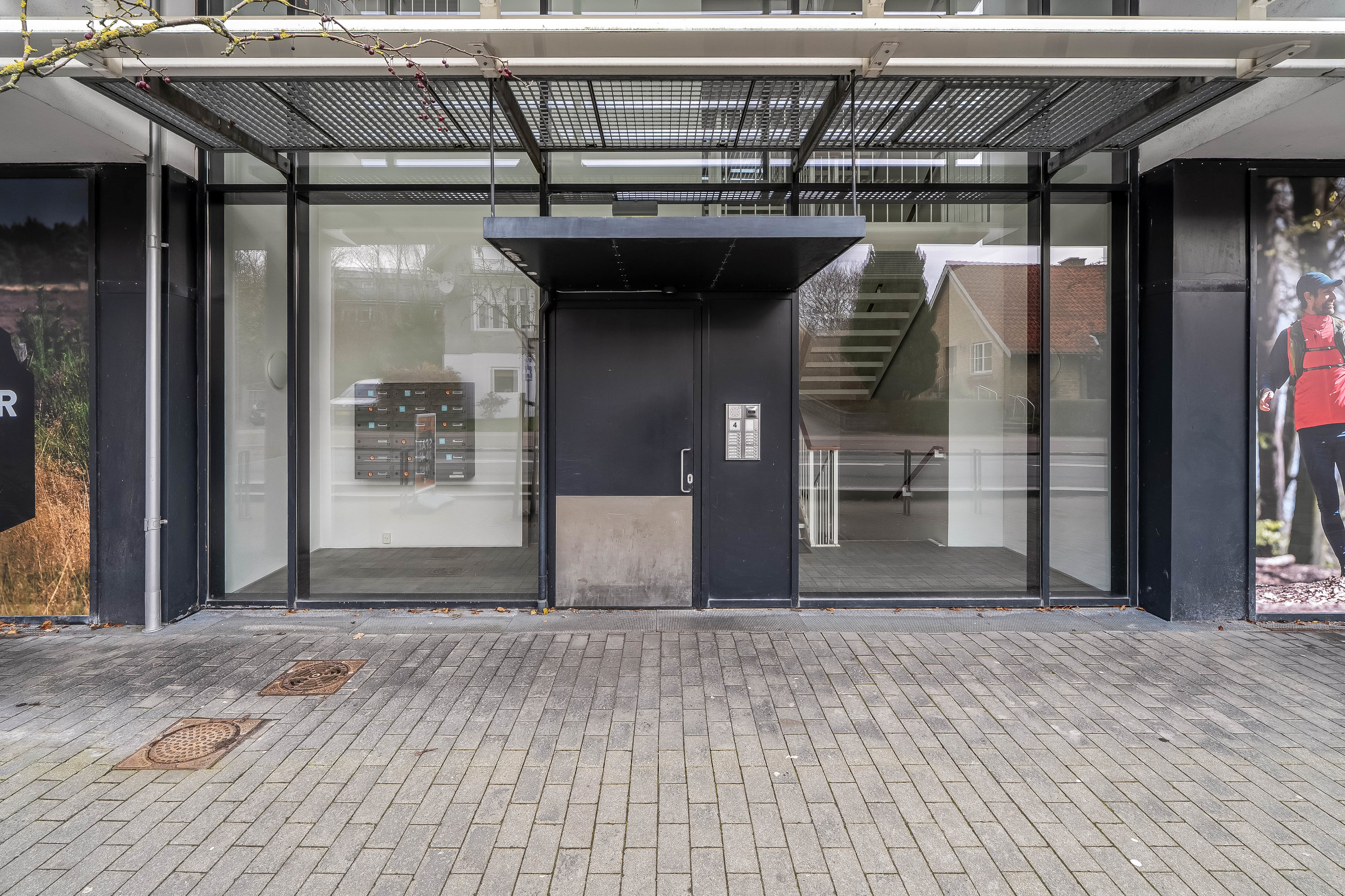 Fremhævet overdækket terrasse billede i fuldskærmstilstand. Billede af Trollesvej 4, 1. 16., 3400 Hillerød