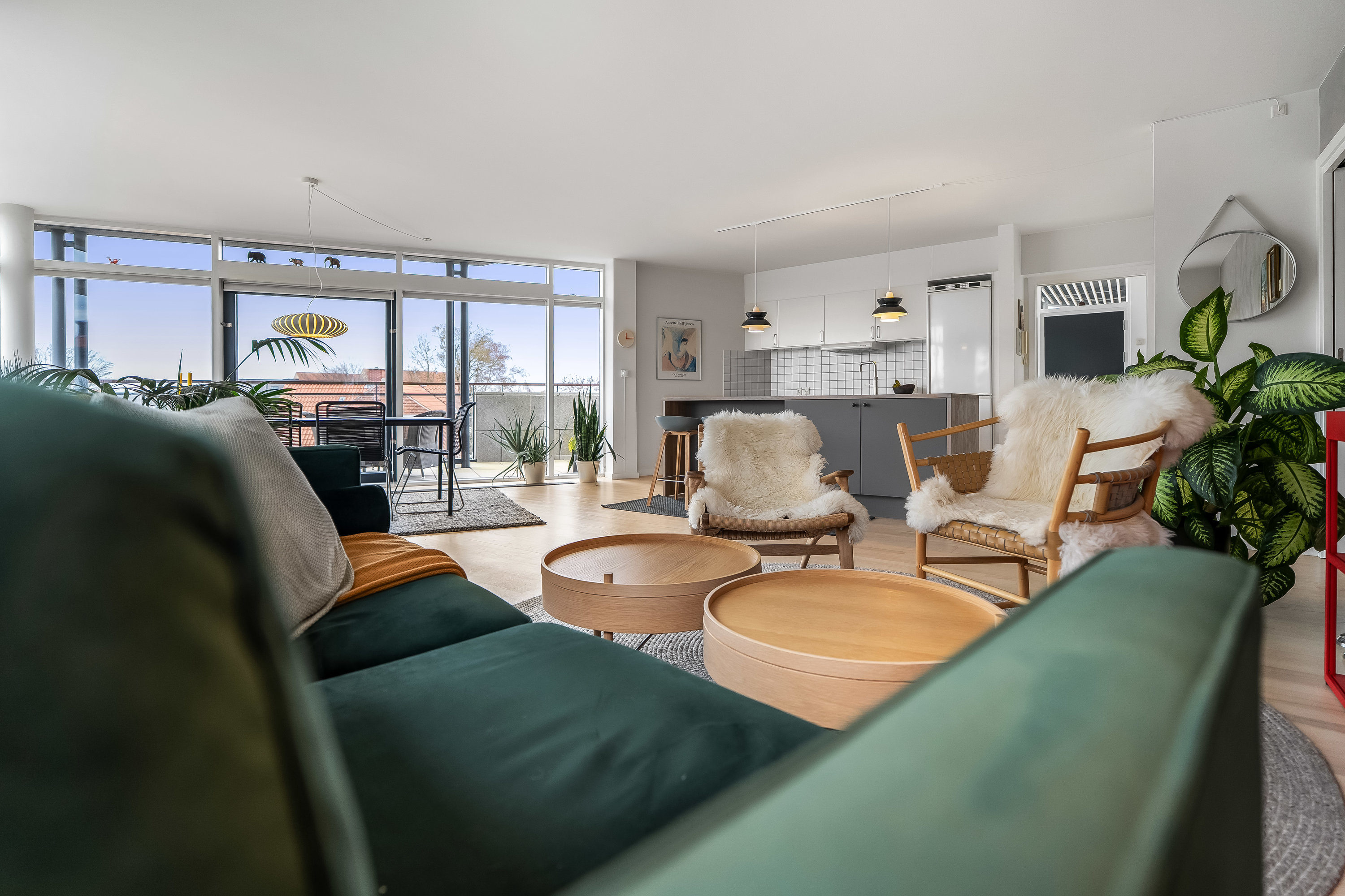 Fremhævet stue billede i fuldskærmstilstand. Billede af Trollesvej 4, 1. 16., 3400 Hillerød