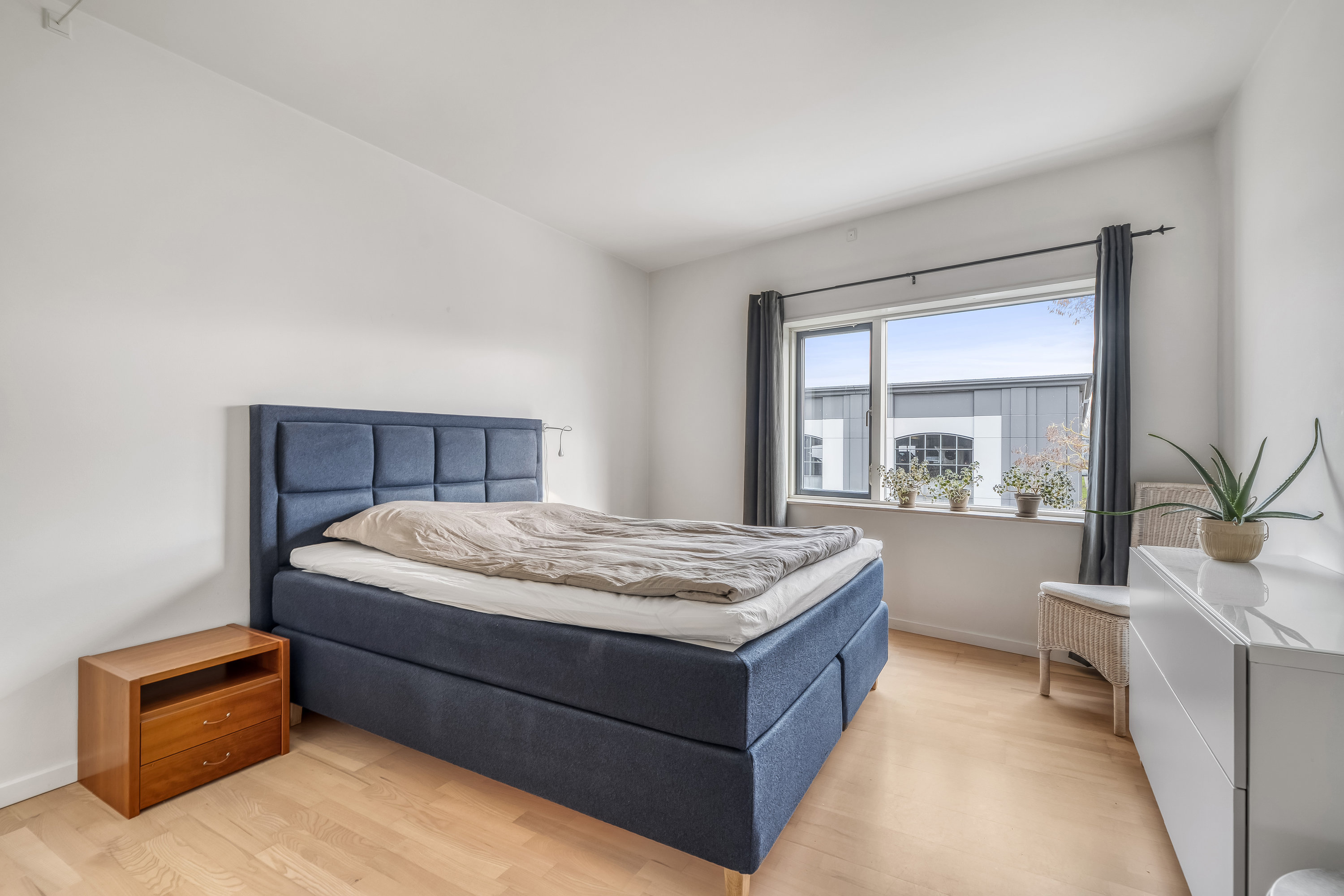 Fremhævet soveværelse billede i fuldskærmstilstand. Billede af Trollesvej 4, 1. 16., 3400 Hillerød