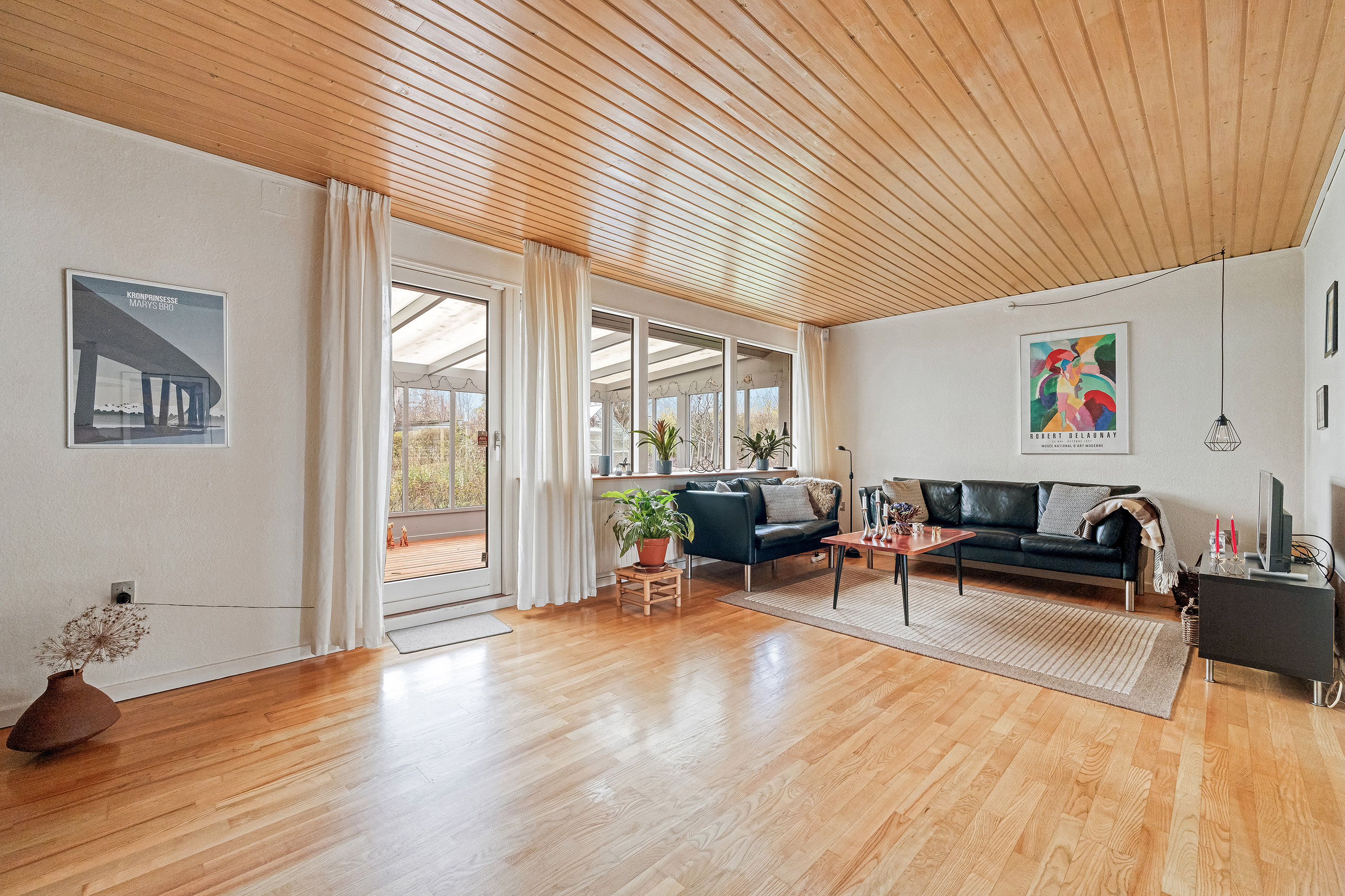 Fremhævet stue billede i fuldskærmstilstand. Billede af Lerager 50, 3600 Frederikssund