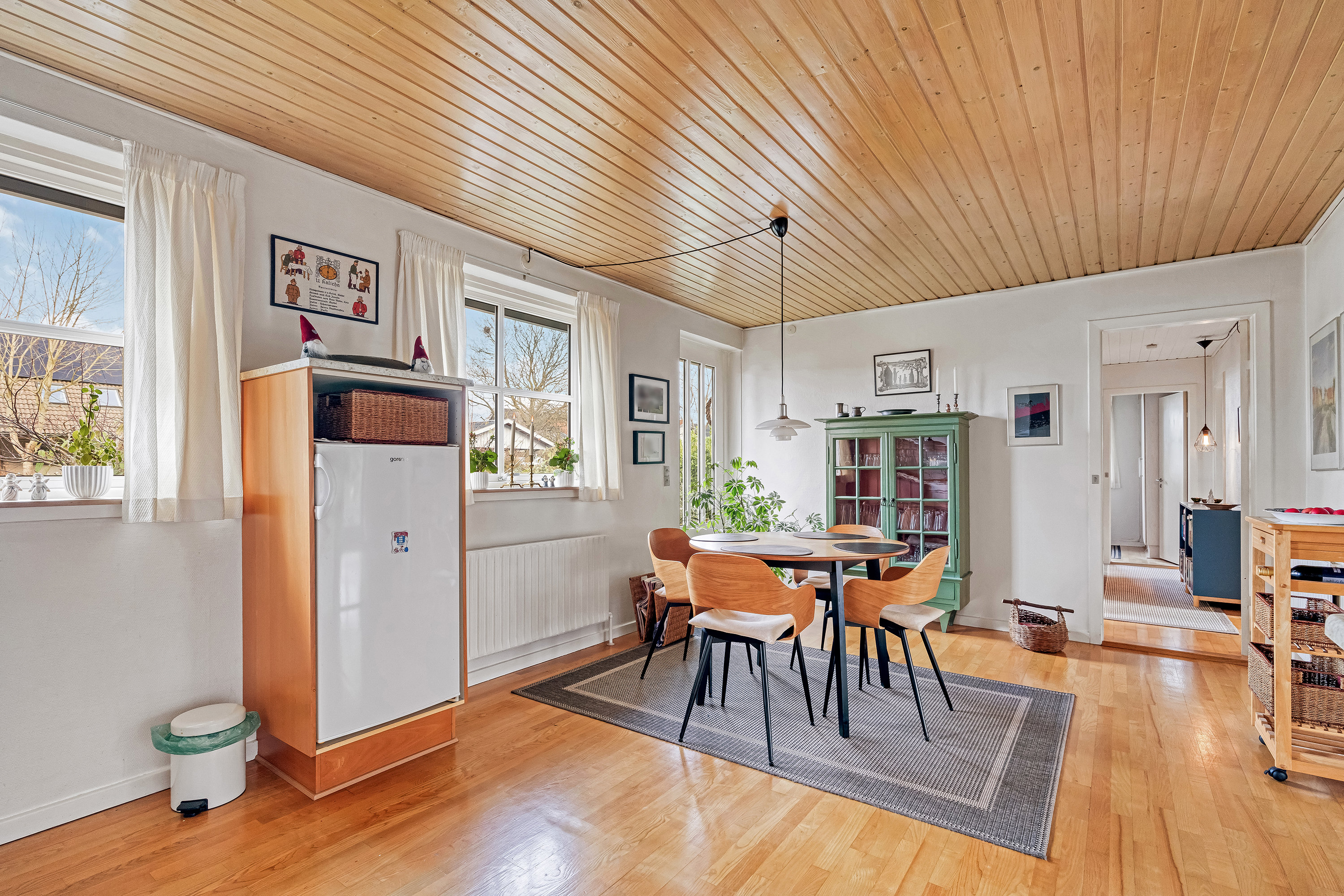 Fremhævet køkken alrum billede i fuldskærmstilstand. Billede af Lerager 50, 3600 Frederikssund