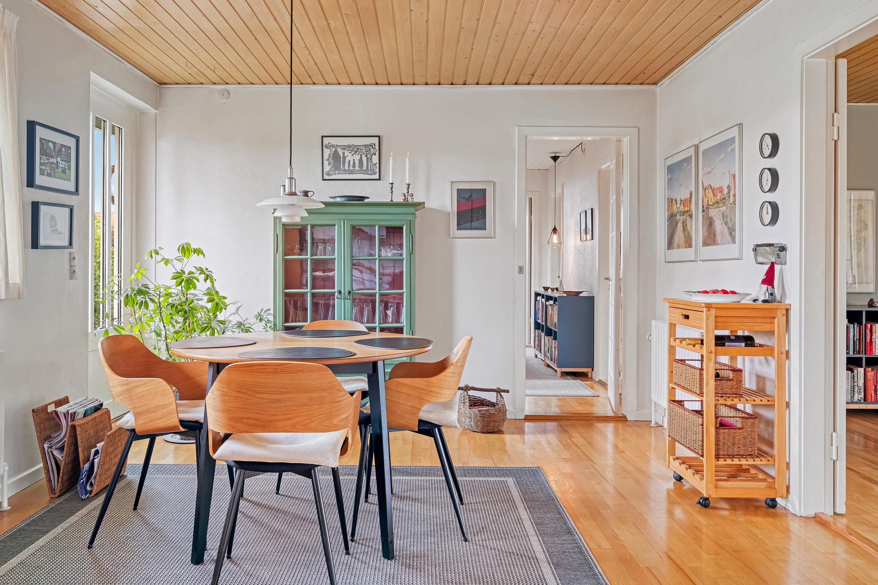 Fremhævet køkken alrum billede i fuldskærmstilstand. Billede af Lerager 50, 3600 Frederikssund