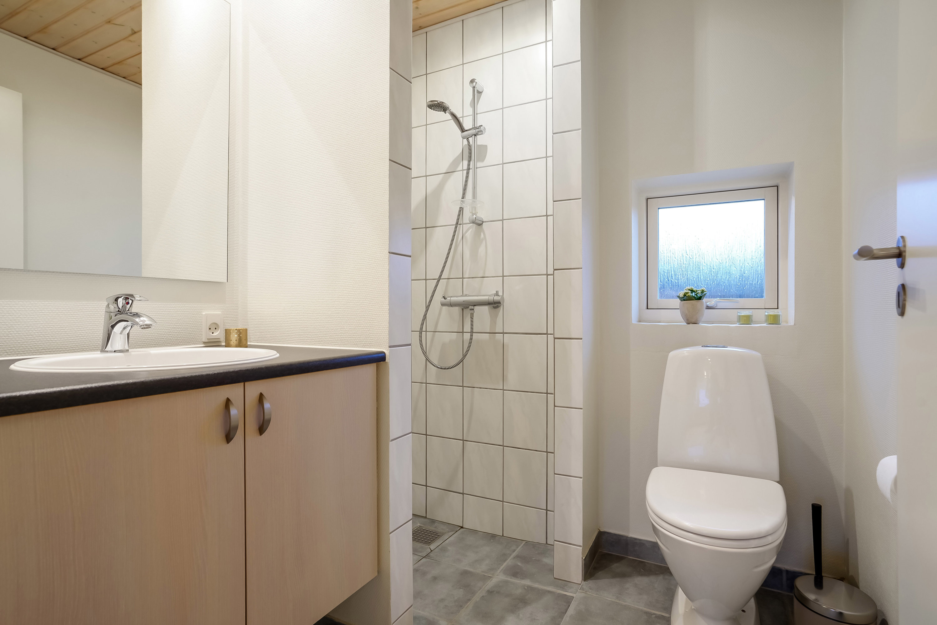 Fremhævet badeværelse billede i fuldskærmstilstand. Billede af Sydmarksvej 13, Verninge, 5690 Tommerup