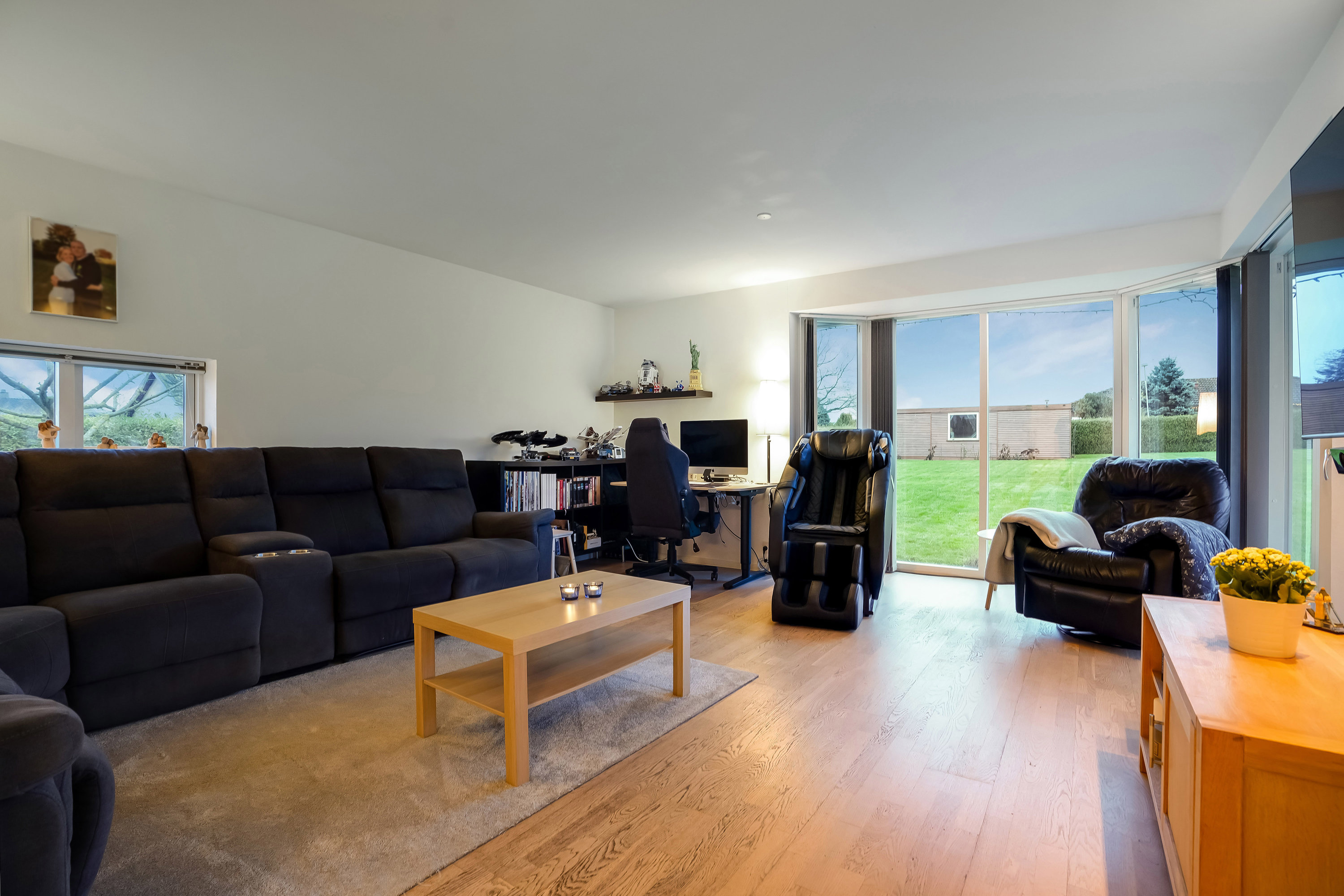 Fremhævet stue billede i fuldskærmstilstand. Billede af Sydmarksvej 13, Verninge, 5690 Tommerup