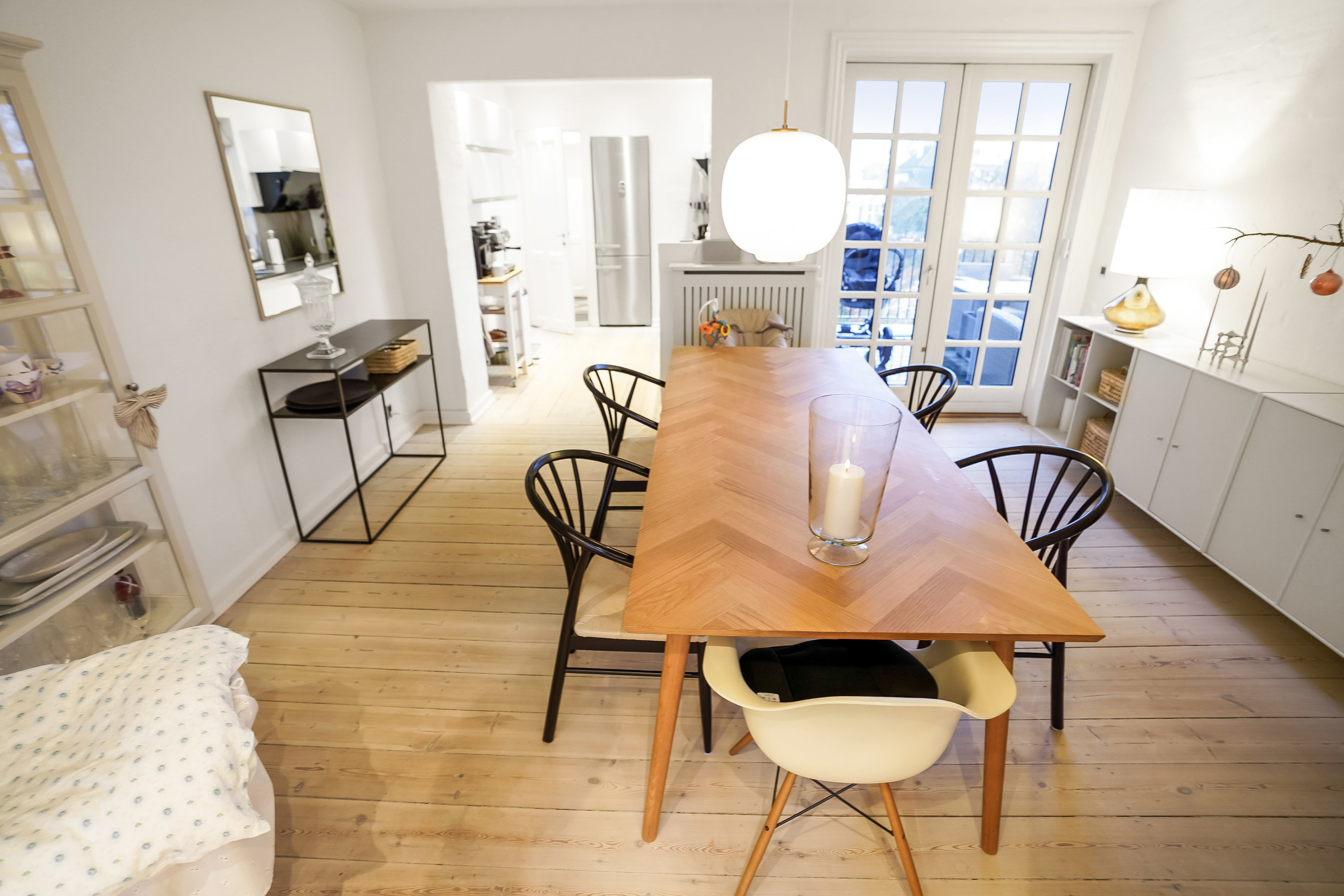 Fremhævet stue billede i fuldskærmstilstand. Billede af Kastanievej 12, 1., 5230 Odense M