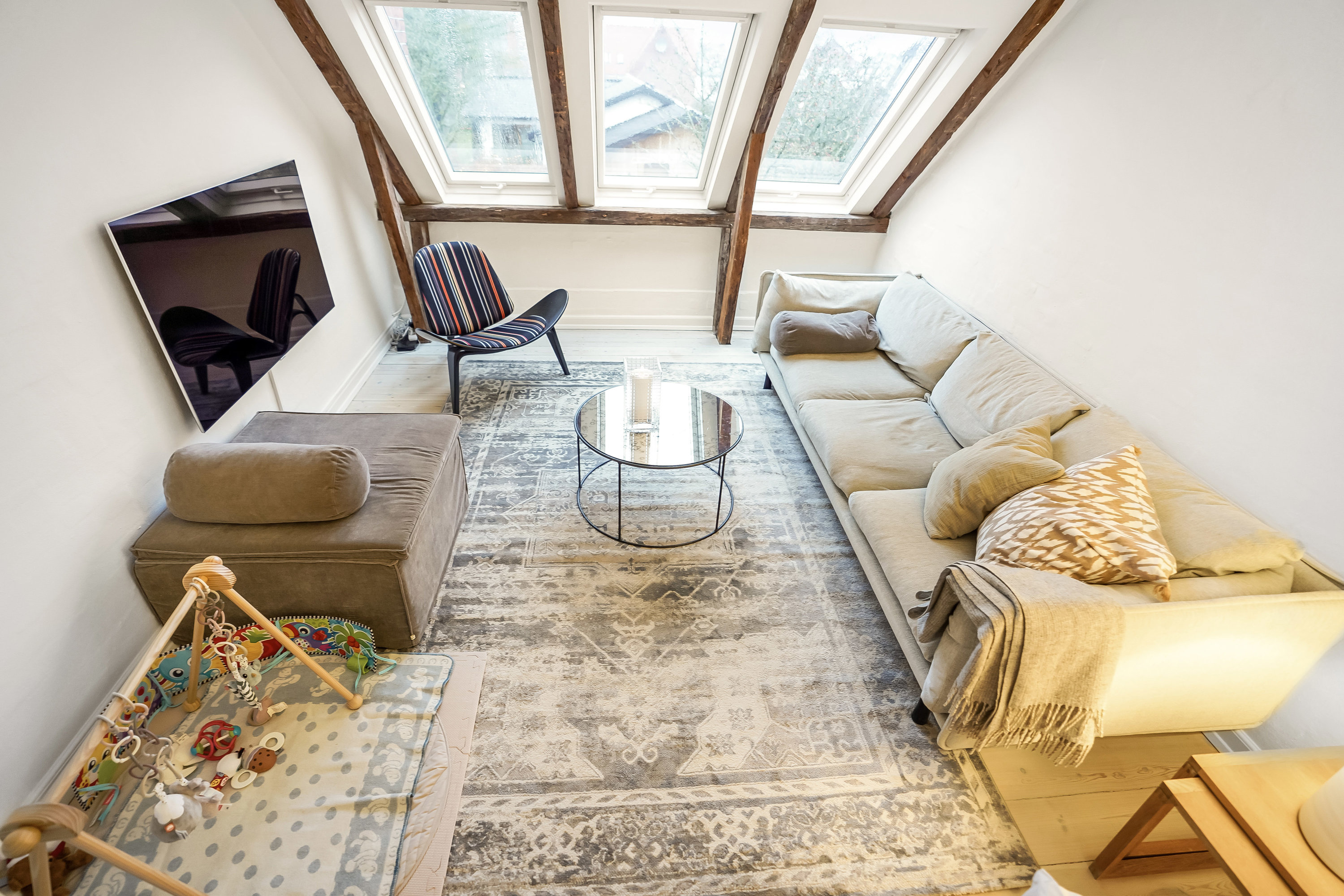 Fremhævet stue billede i fuldskærmstilstand. Billede af Kastanievej 12, 1., 5230 Odense M