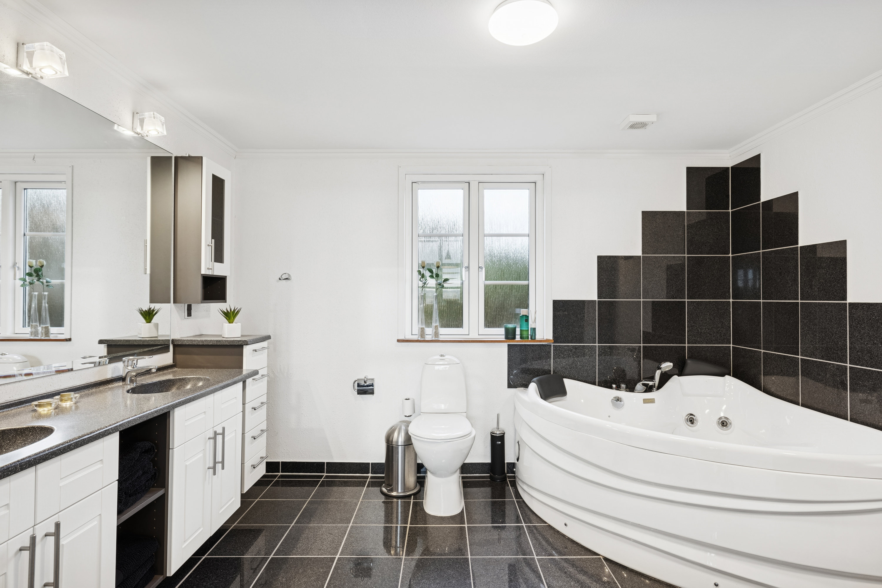 Fremhævet badeværelse billede i fuldskærmstilstand. Billede af Venøvej 33, Ørslevkl Sø, 7840 Højslev