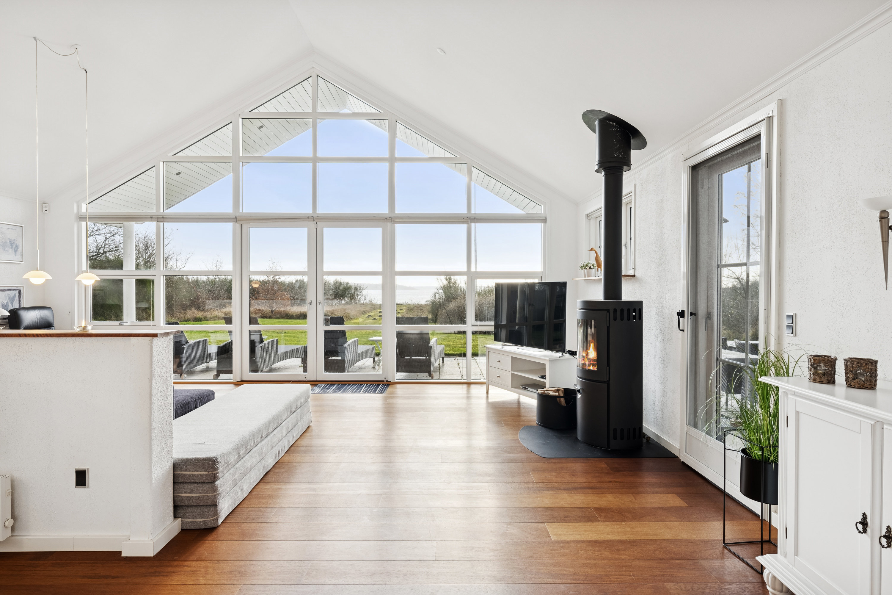 Fremhævet stue billede i fuldskærmstilstand. Billede af Venøvej 33, Ørslevkl Sø, 7840 Højslev