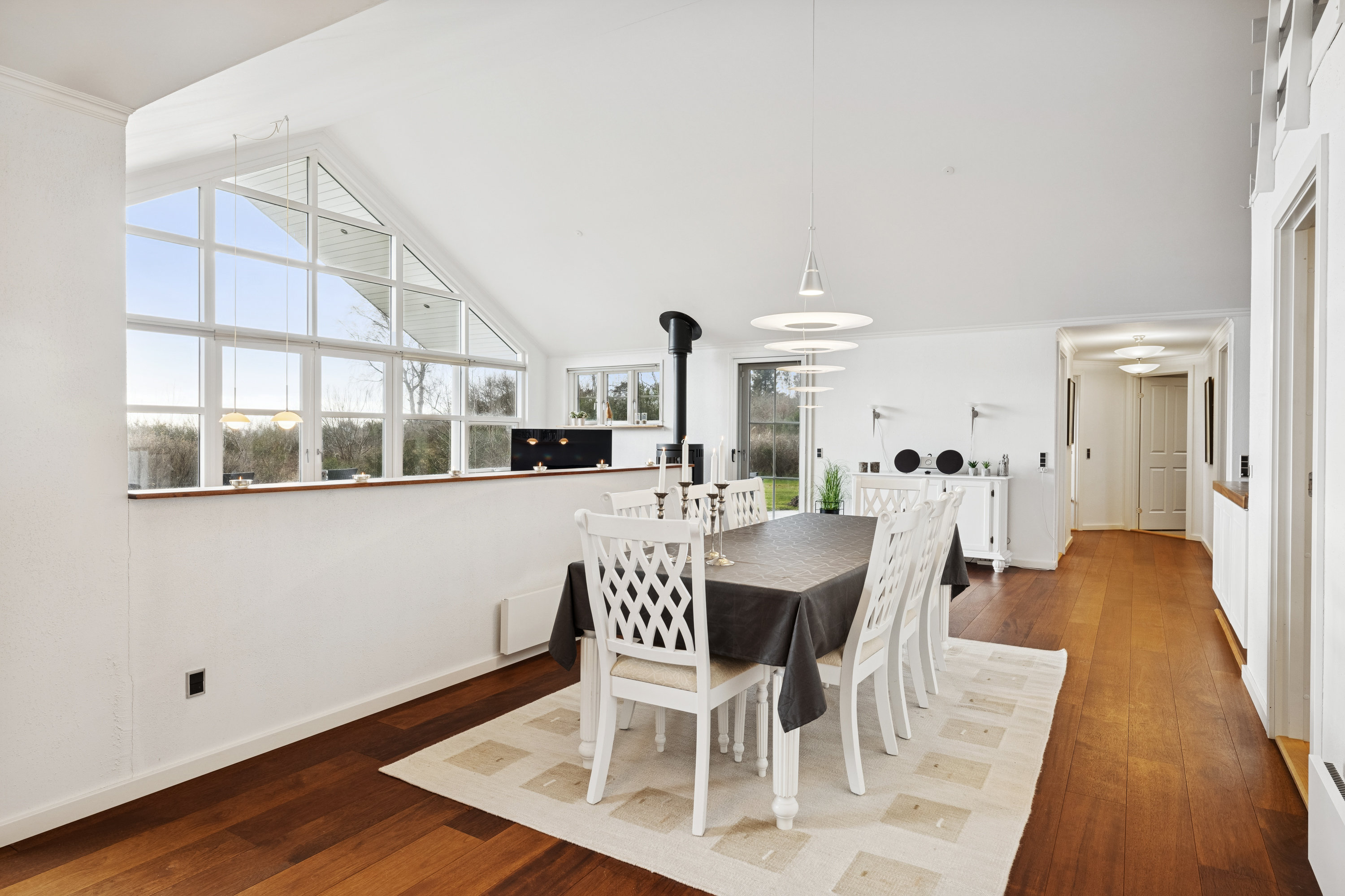 Fremhævet stue billede i fuldskærmstilstand. Billede af Venøvej 33, Ørslevkl Sø, 7840 Højslev