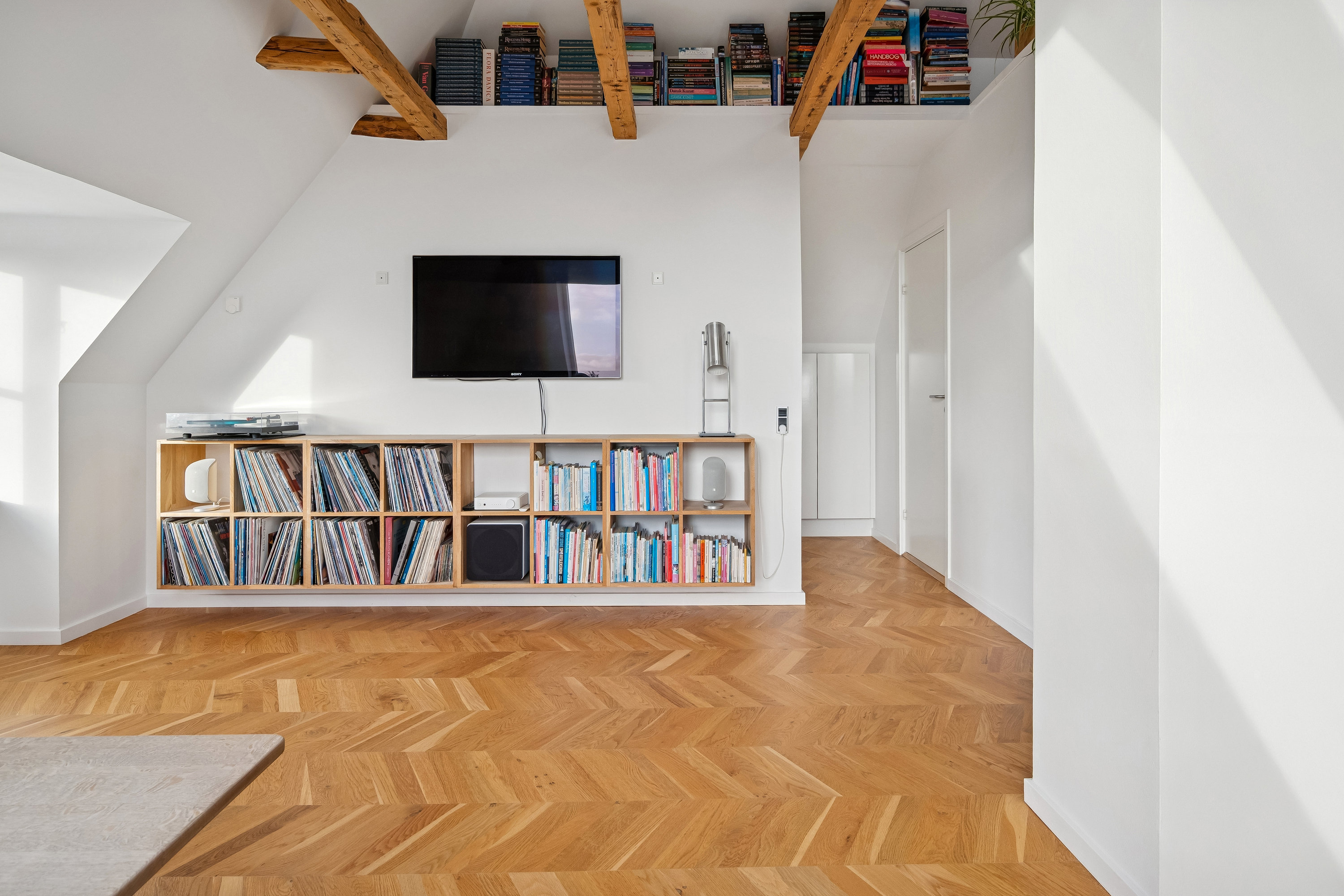 Fremhævet stue billede i fuldskærmstilstand. Billede af Lindevangsvej 5, 2. th., 8240 Risskov