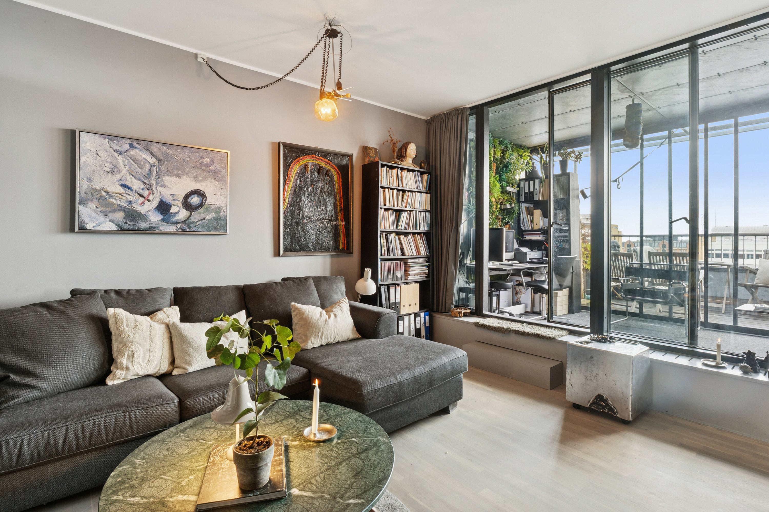 Fremhævet stue billede i fuldskærmstilstand. Billede af Dampfærgevej 12, 6. tv., 2100 København Ø