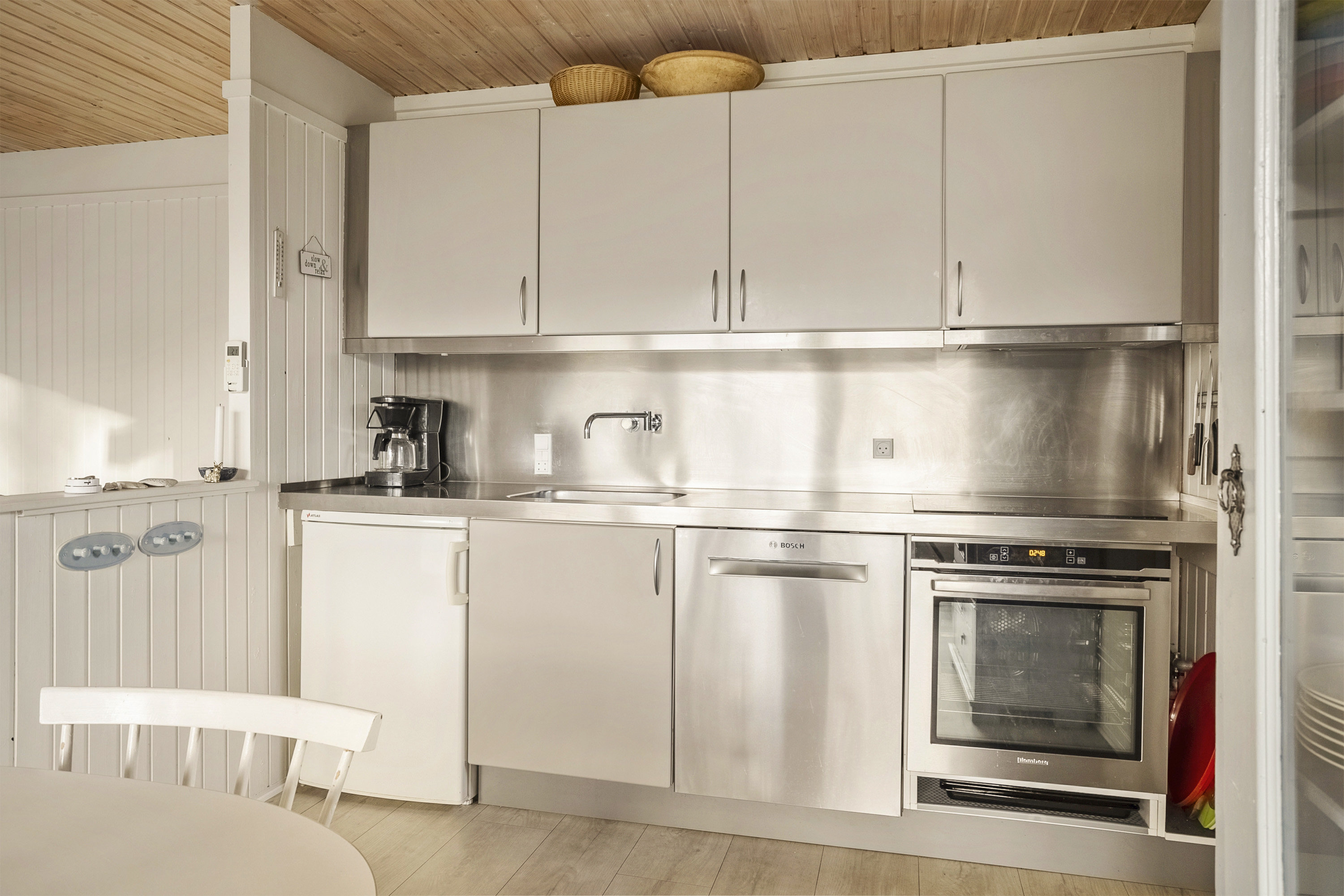 Fremhævet køkken billede i fuldskærmstilstand. Billede af Hjertegræsvej 22, 8789 Endelave