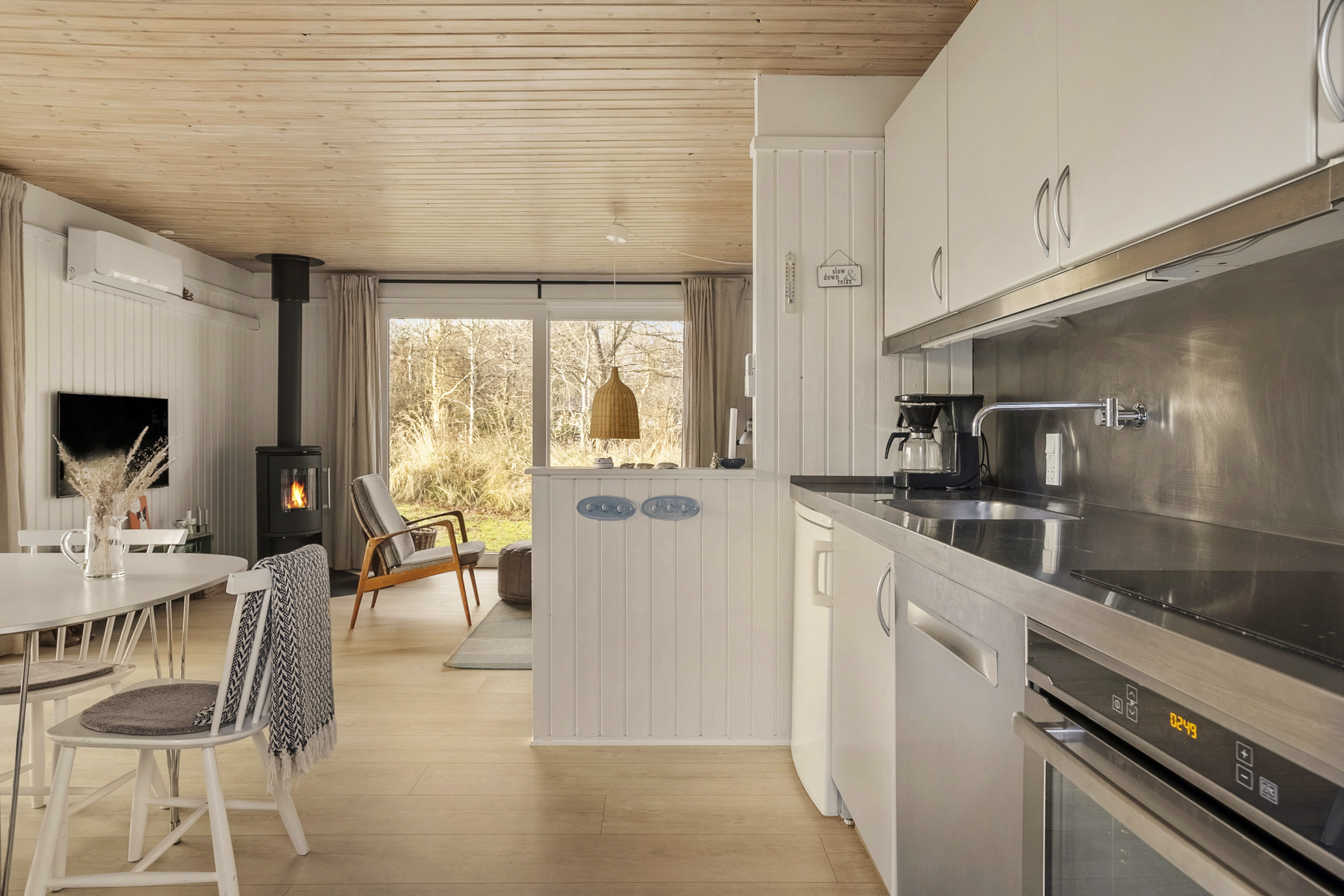 Fremhævet køkken billede i fuldskærmstilstand. Billede af Hjertegræsvej 22, 8789 Endelave