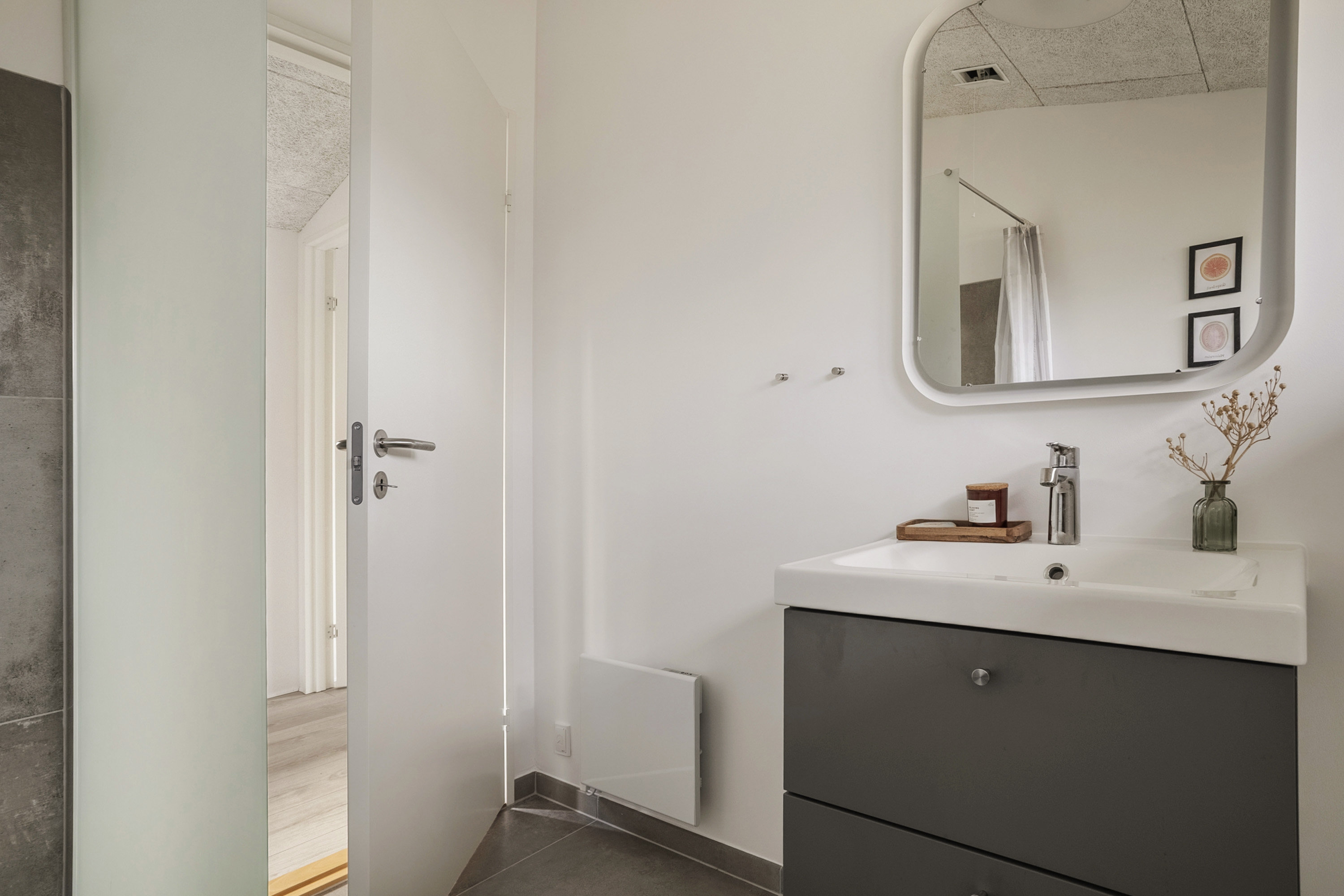 Fremhævet badeværelse billede i fuldskærmstilstand. Billede af Hjertegræsvej 22, 8789 Endelave