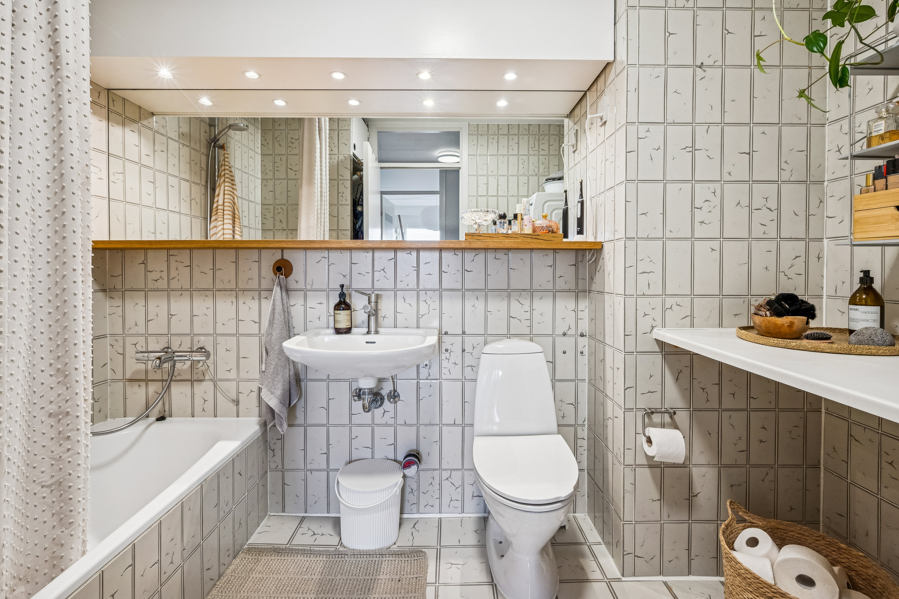 Fremhævet badeværelse billede i fuldskærmstilstand. Billede af Brobjerg Parkvej 21, 1. 4., 8250 Egå