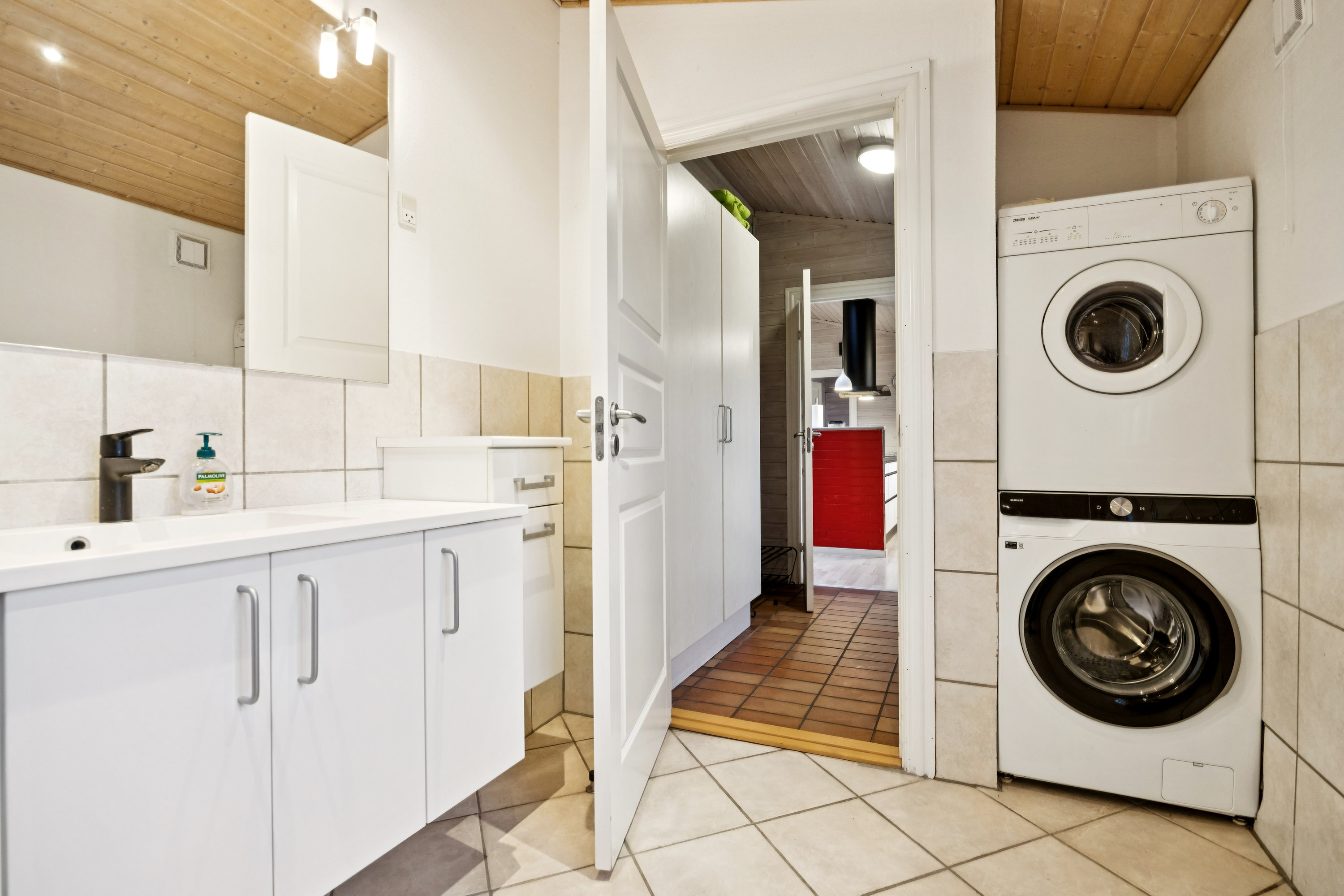 Fremhævet bryggers billede i fuldskærmstilstand. Billede af Sommervej 11, 9370 Hals