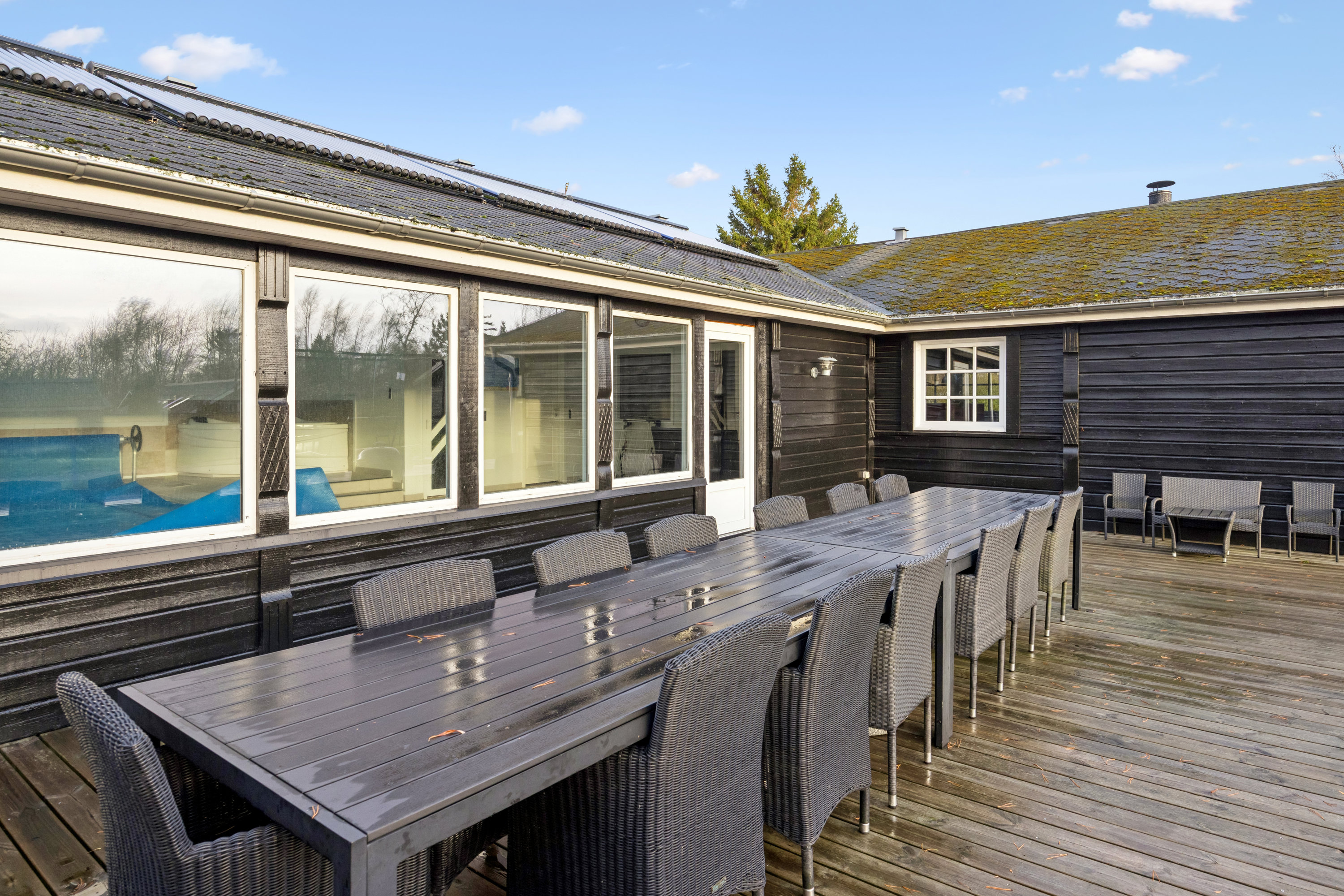 Fremhævet terrasse billede i fuldskærmstilstand. Billede af Sommervej 11, 9370 Hals