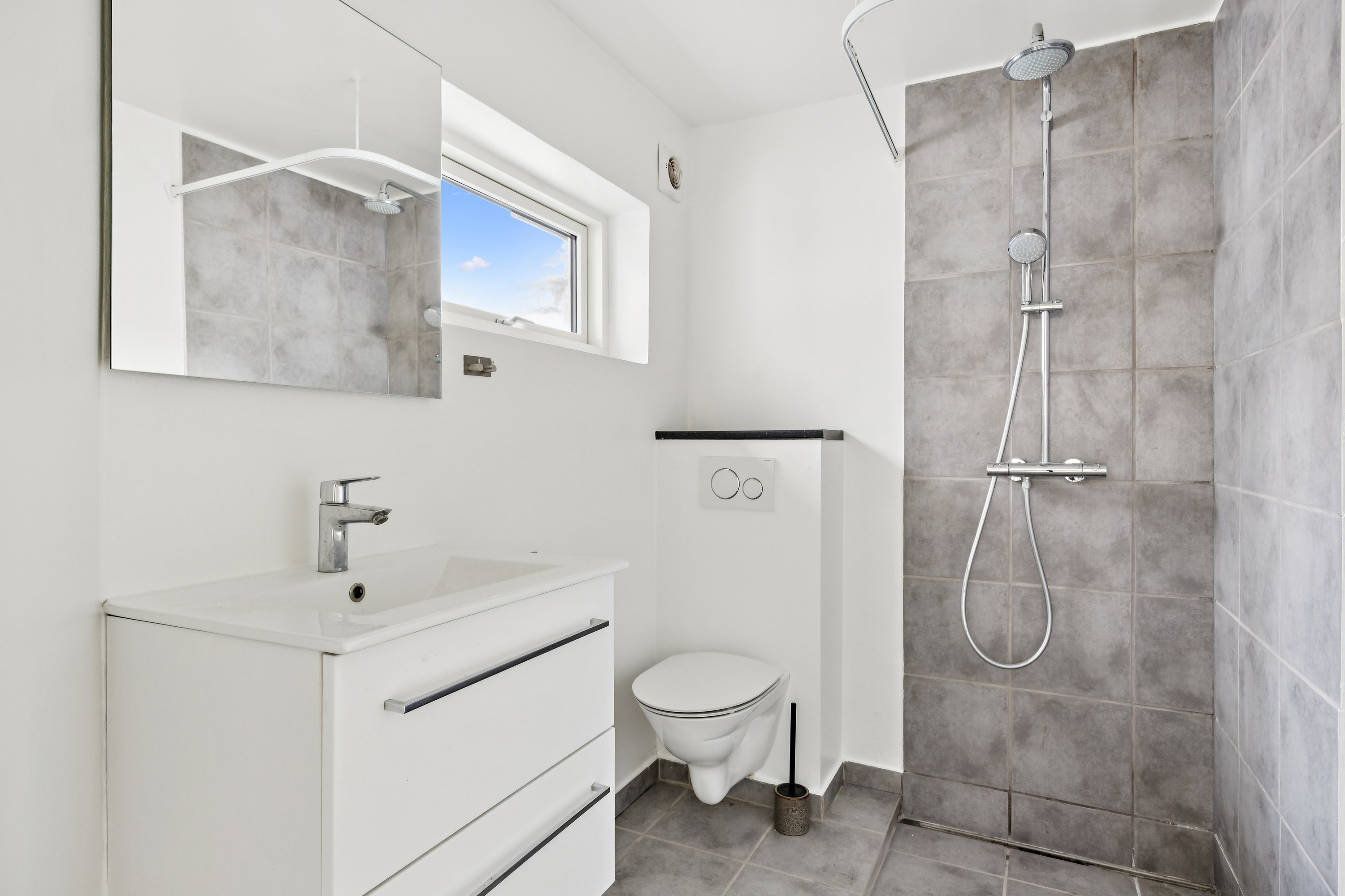 Fremhævet badeværelse billede i fuldskærmstilstand. Billede af Nørregade 18, 4660 Store Heddinge