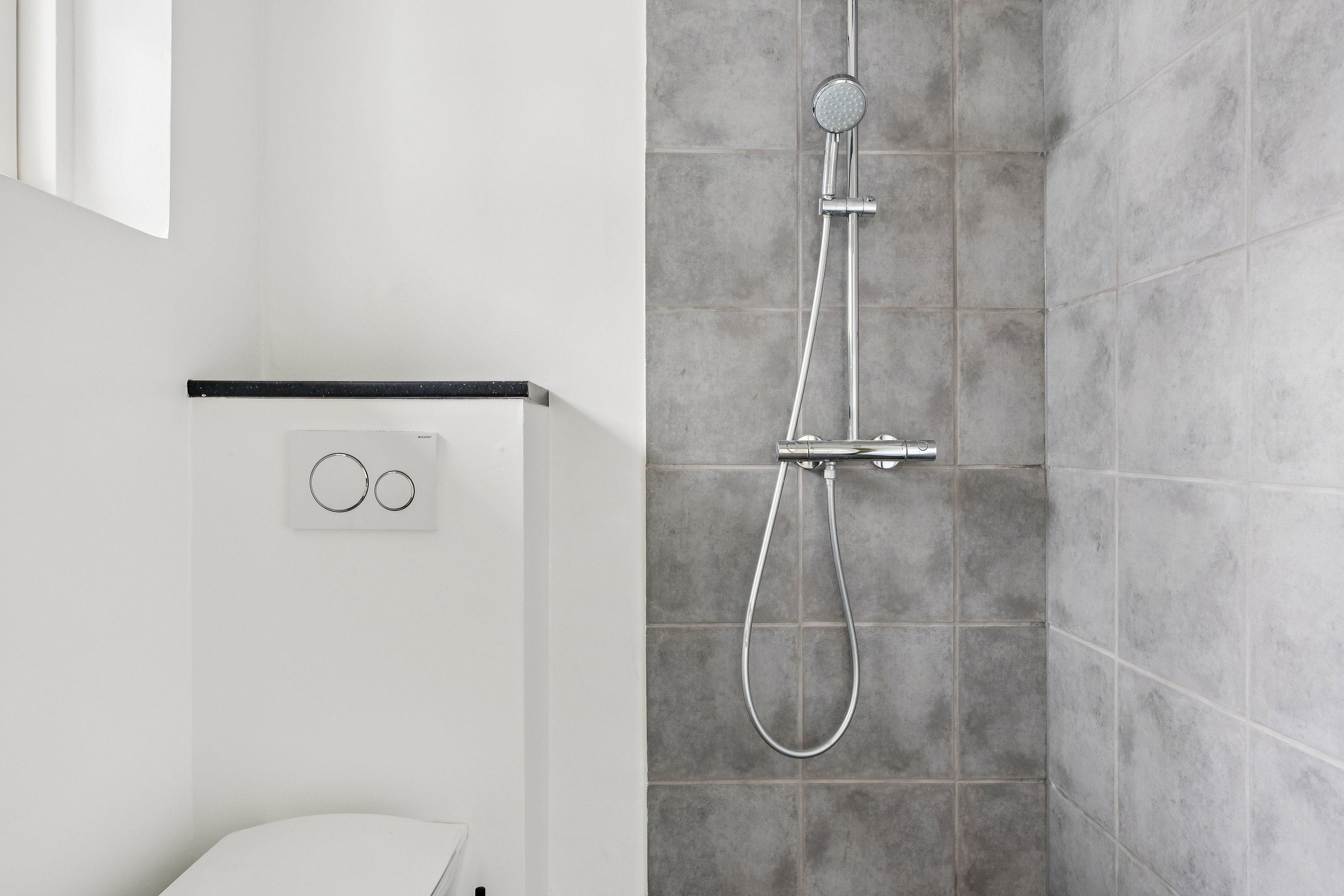 Fremhævet badeværelse billede i fuldskærmstilstand. Billede af Nørregade 18, 4660 Store Heddinge